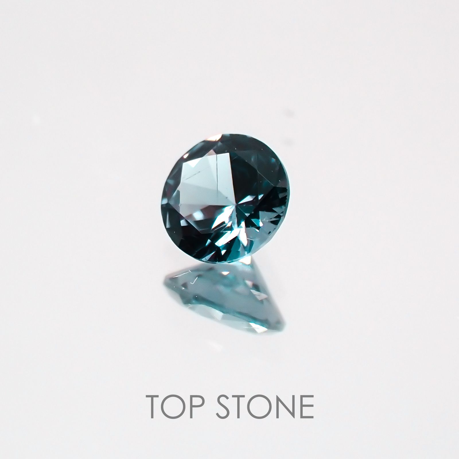 カラーチェンジガーネット(アレキタイプ) マダガスカル・ベキリー産 ルース 0.135ct[21029483]3.3×3.3mm前後