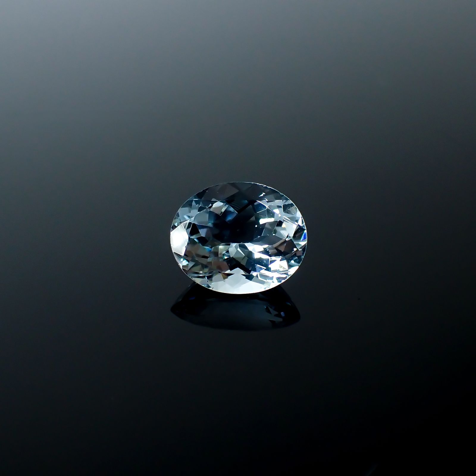 アクアマリン モザンビーク産 3.06ct[240125408]10.9x9mm前後