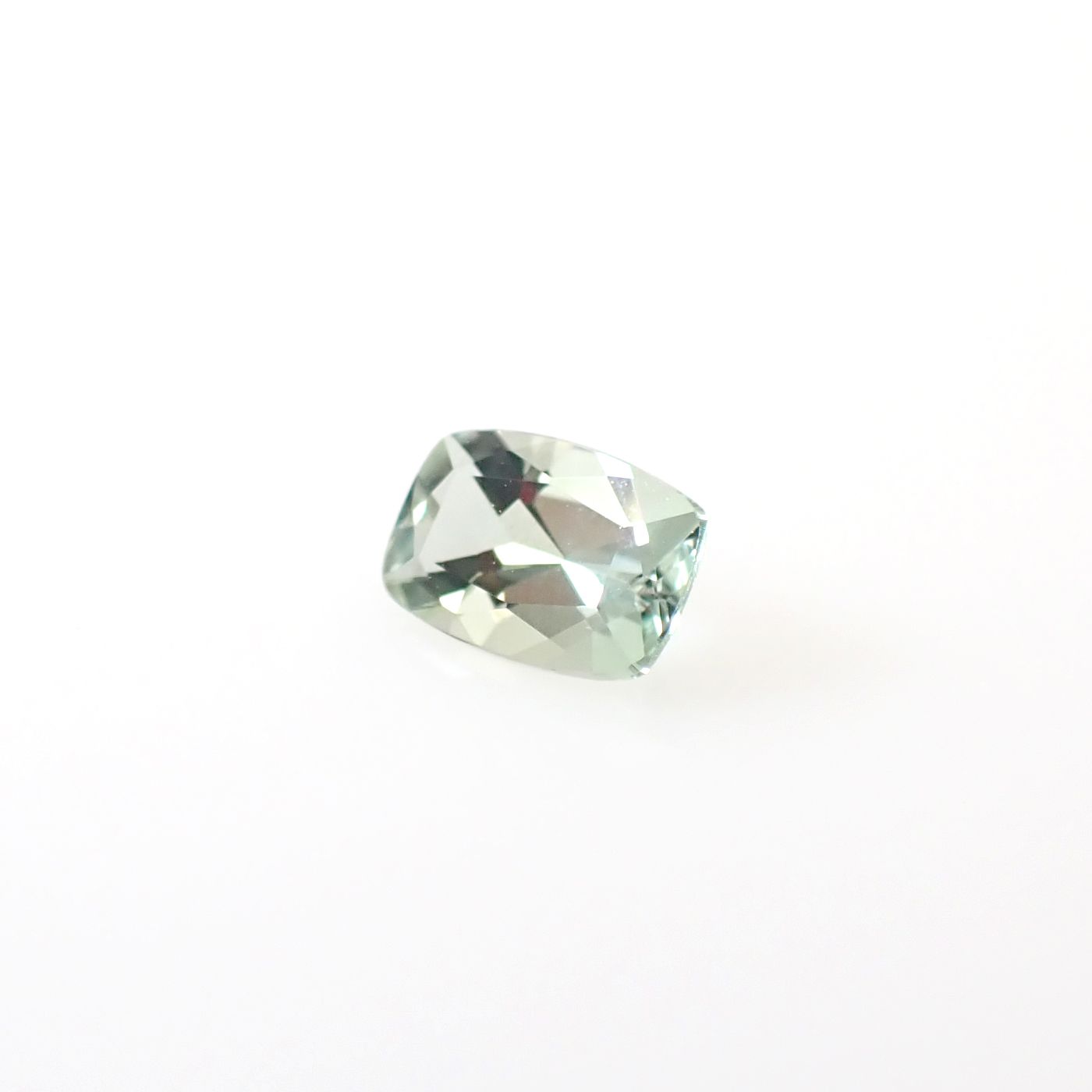 モンテブラサイト(宝石名モンテブラサイト)マダガスカル産 0.46ct 識別済[241229657]6x4mm前後