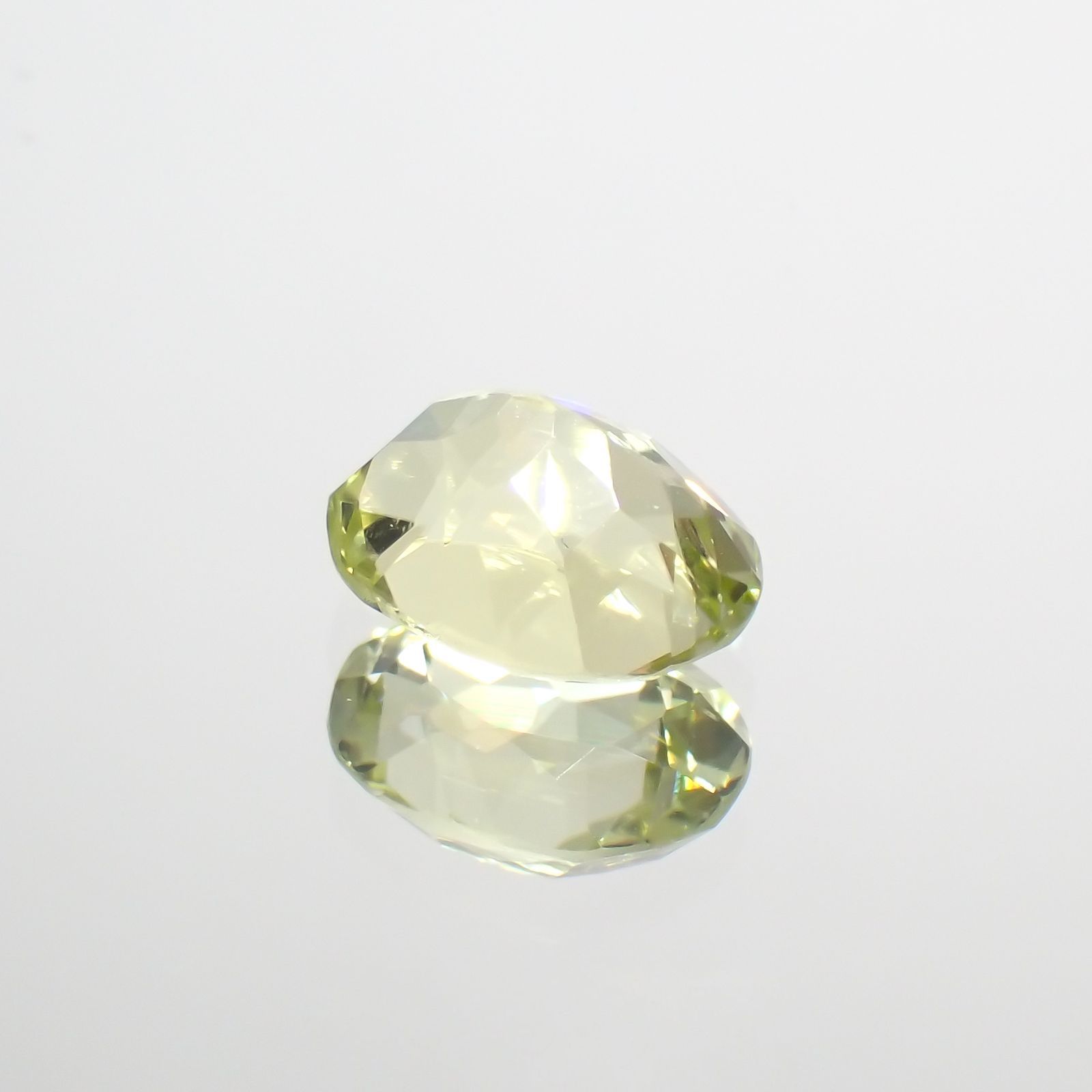シリマナイト(宝石名シリマナイト)インド産 1.61ct 識別済[211113695]7.9x6.1mm前後