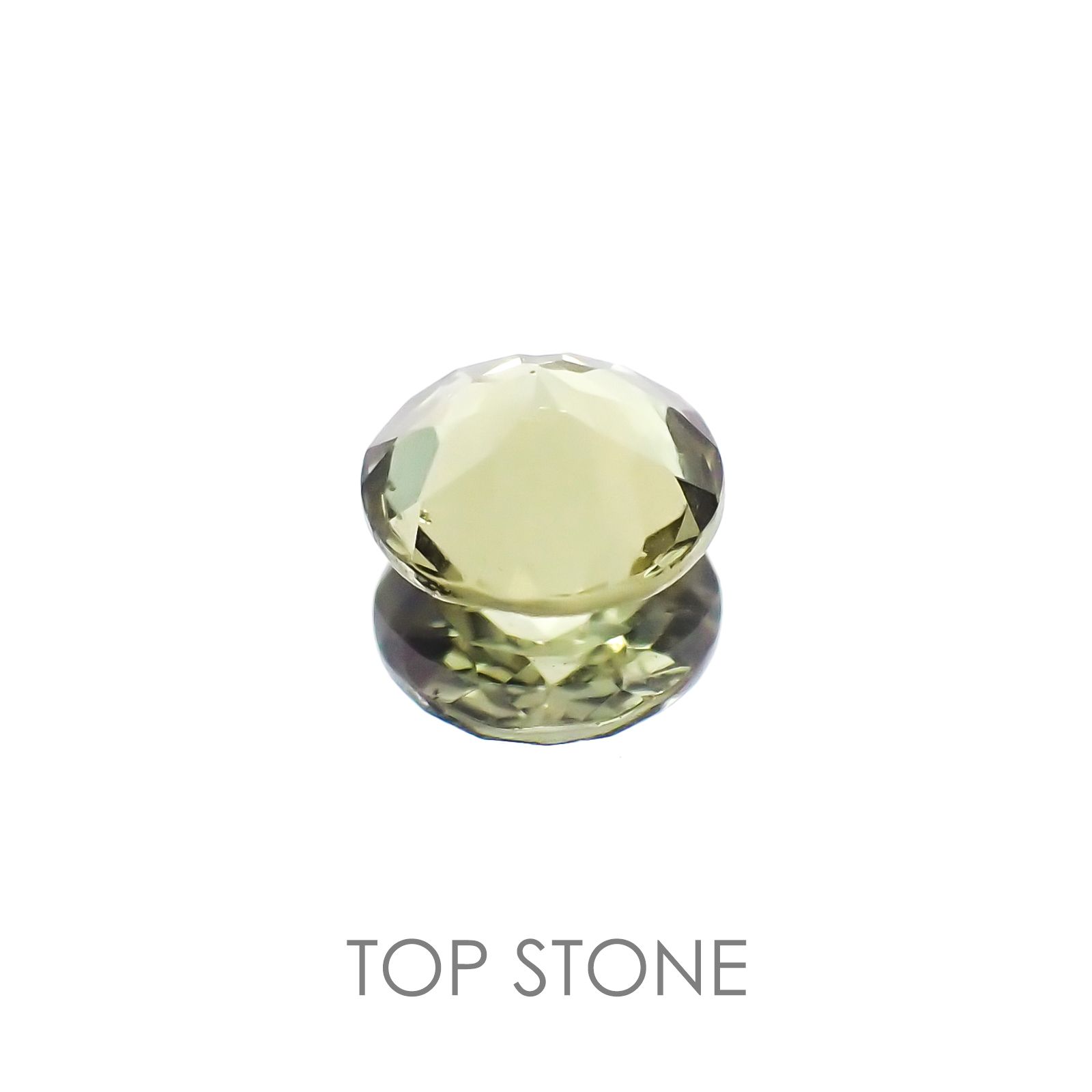 カラーチェンジ マラヤガーネット タンザニア産 ルース 0.61ct[20117764]5.2×5.2mm前後