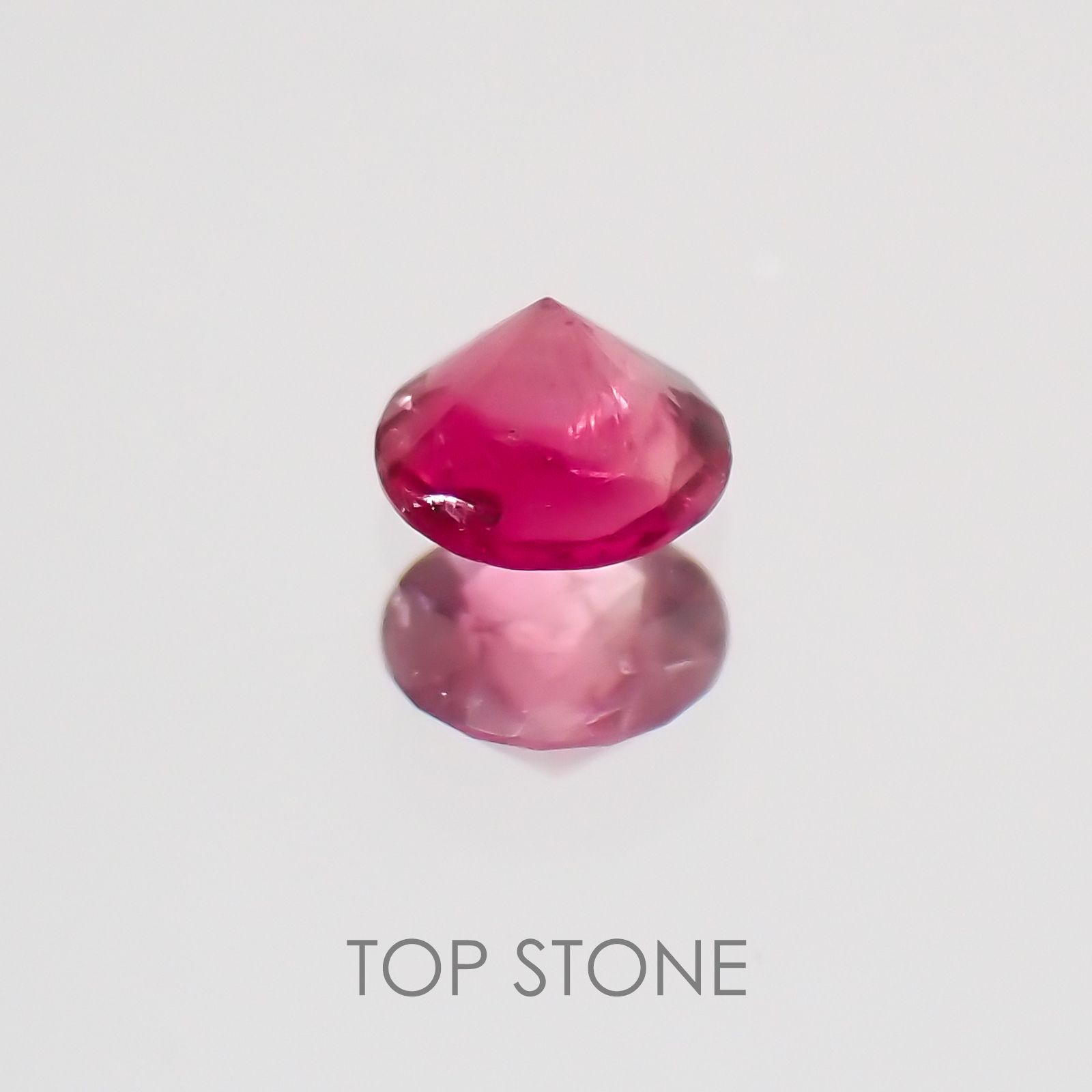 レッドベリル アメリカ・ユタ州産 ルース 0.06ct[]2.7×2.7mm前後