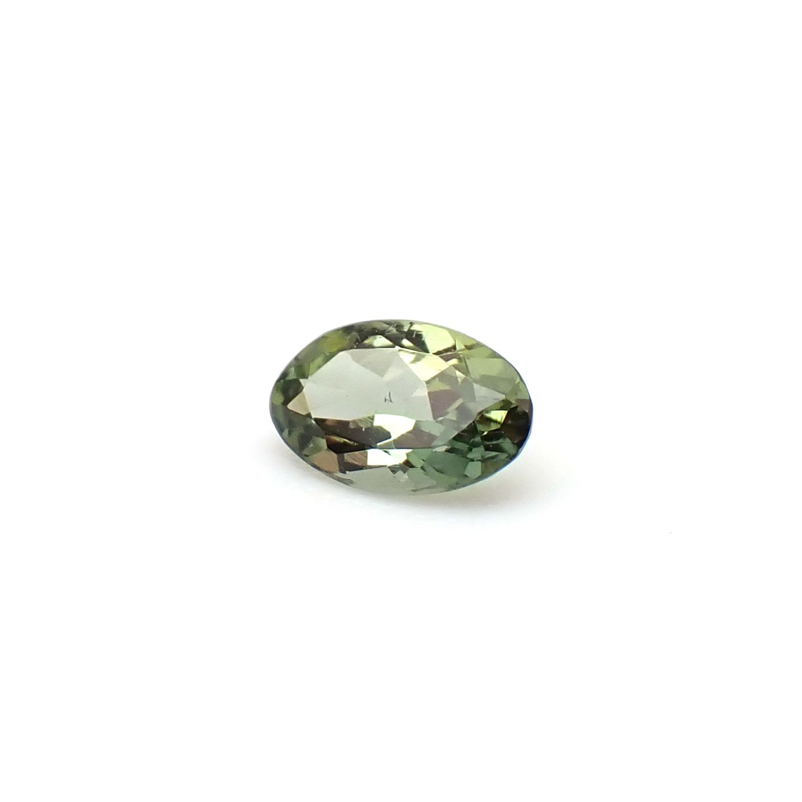 グリーンゾイサイト(宝石名ゾイサイト)タンザニア産 識別済 0.21ct / 4.9x3mm前後 [260932856]