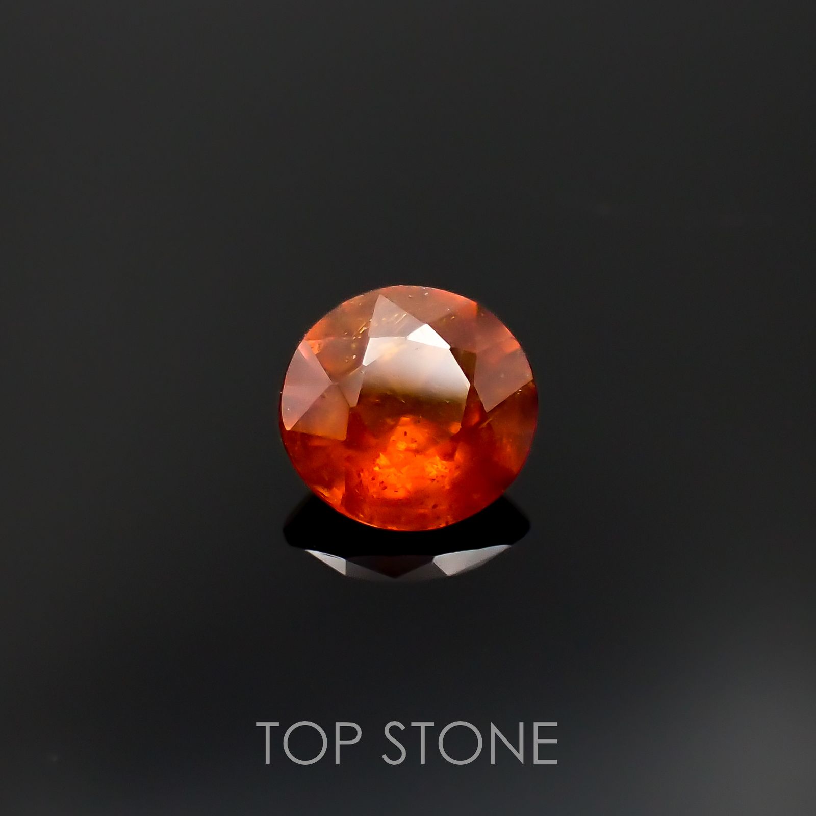 オレンジカイヤナイト ネパール産 1.37ct[230220592]6.8x6.8mm前後