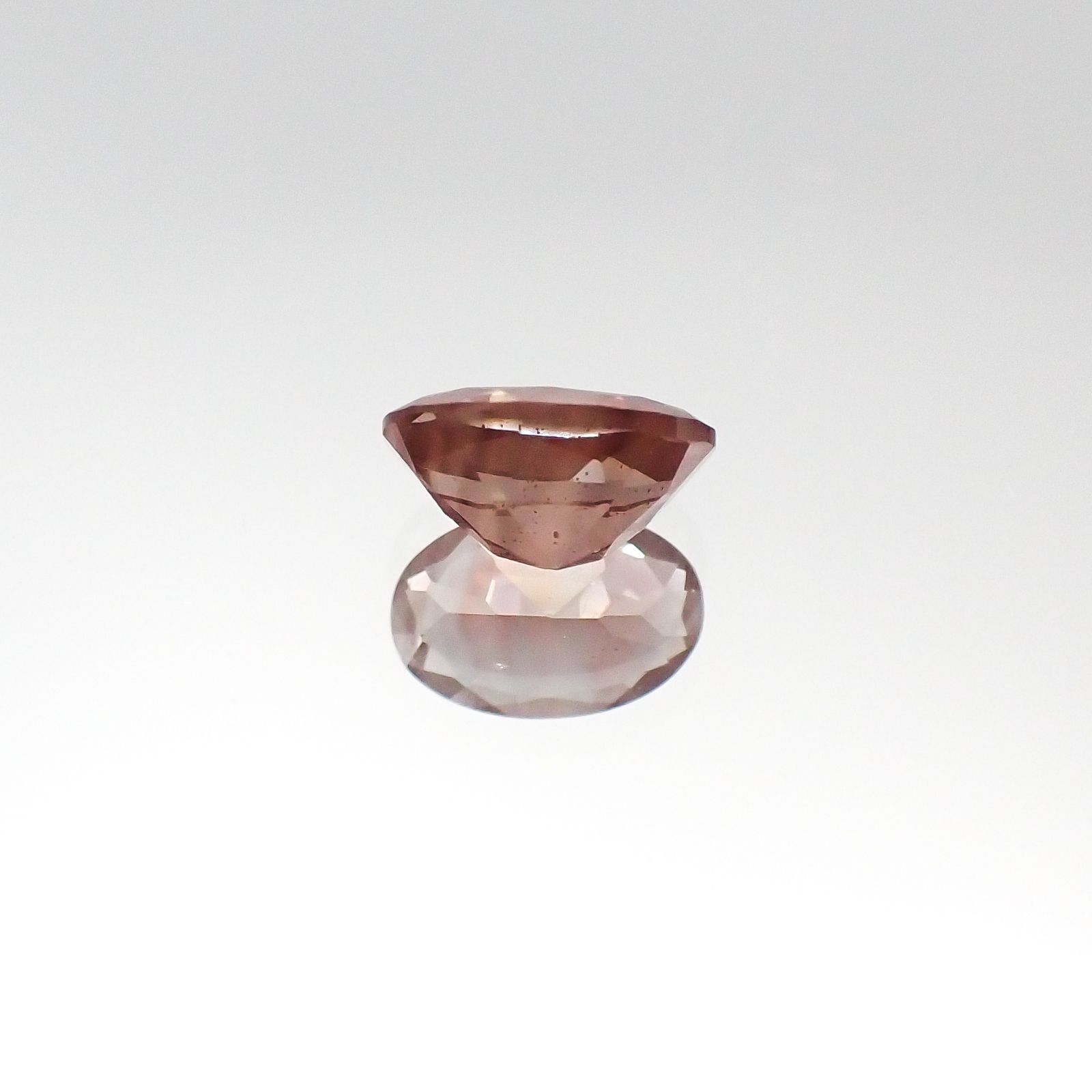 バイカラーオレゴンサンストーン(宝石名バイカラー・ラブラドライト)アメリカ・オレゴン州産 0.42ct 識別済[231023908]6.1x4mm前後