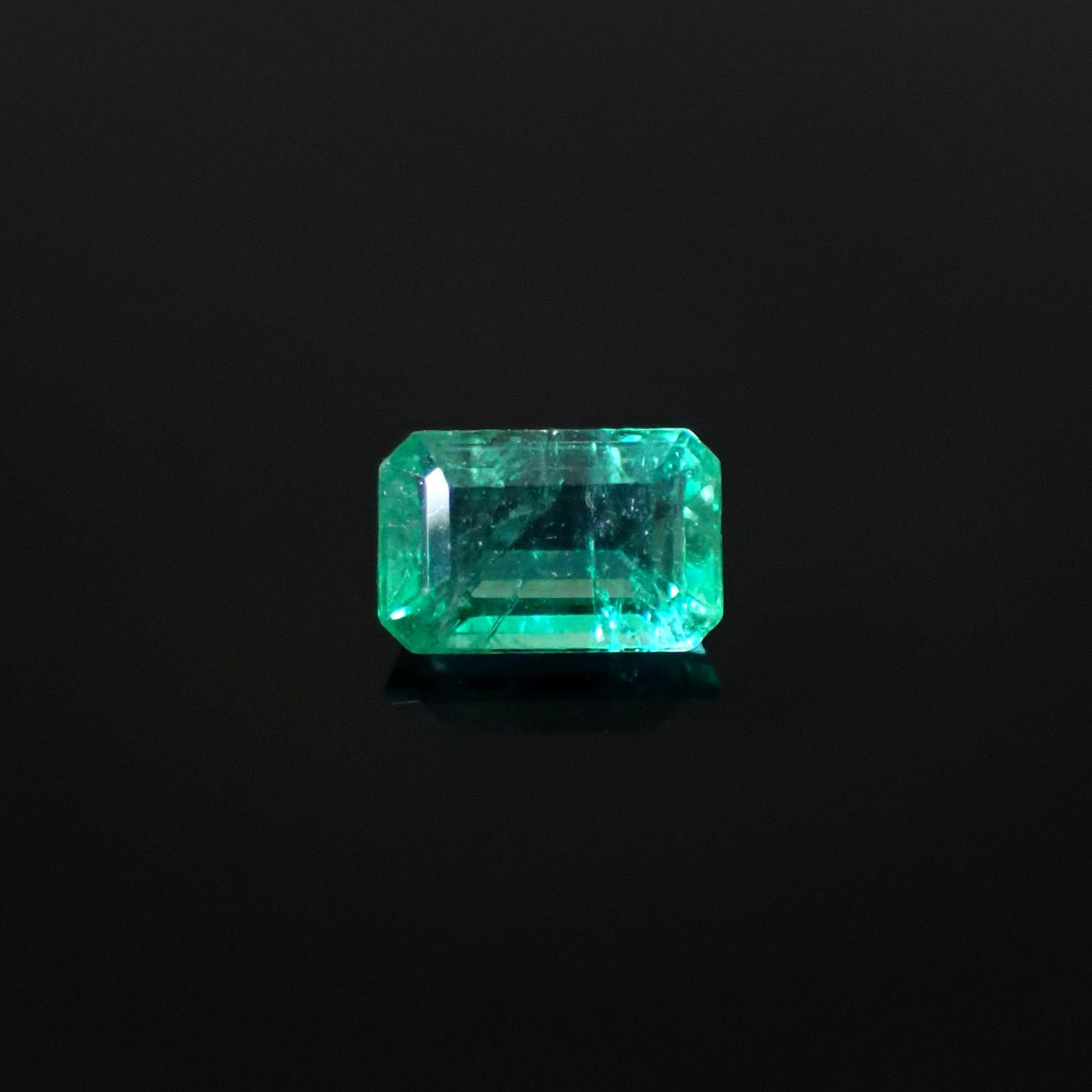 エメラルド ザンビア産 0.53ct [250430228]6x3.9mm前後