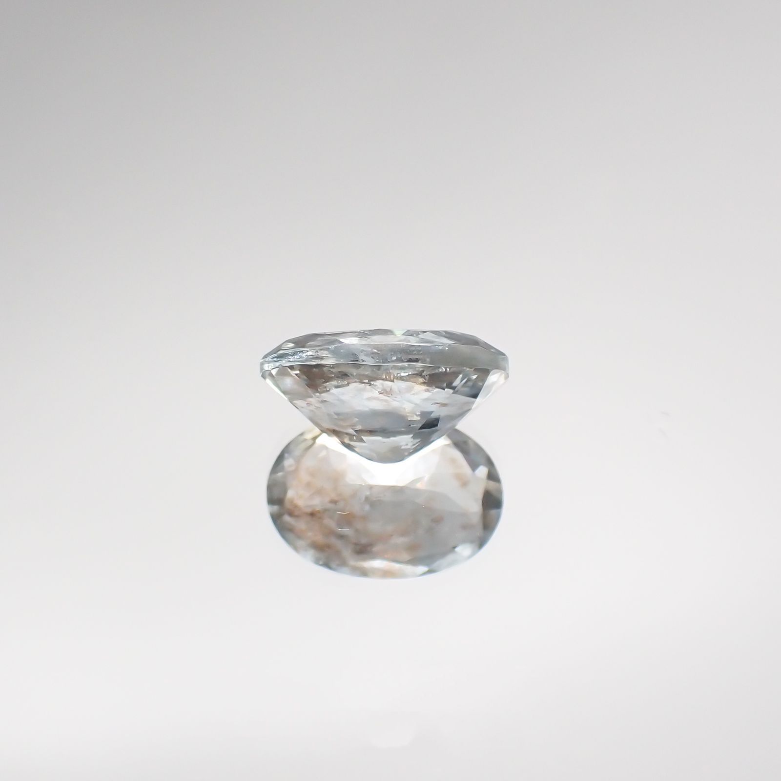 アベンチュリンアクアマリン(宝石名アクアマリン) ナイジェリア産 2.08ct 識別済[210712991]10.1×7.1mm前後