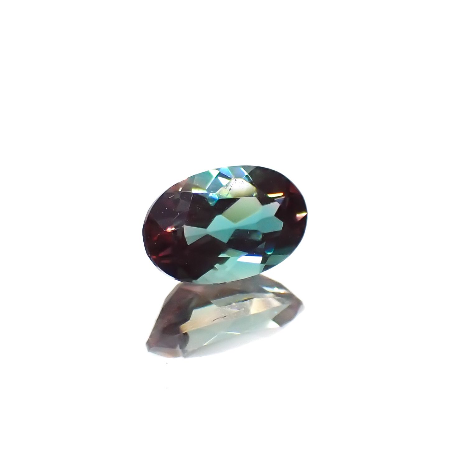 カラーチェンジアンデシン モンゴル産 0.40ct[230421471]5.9x3.8mm前後