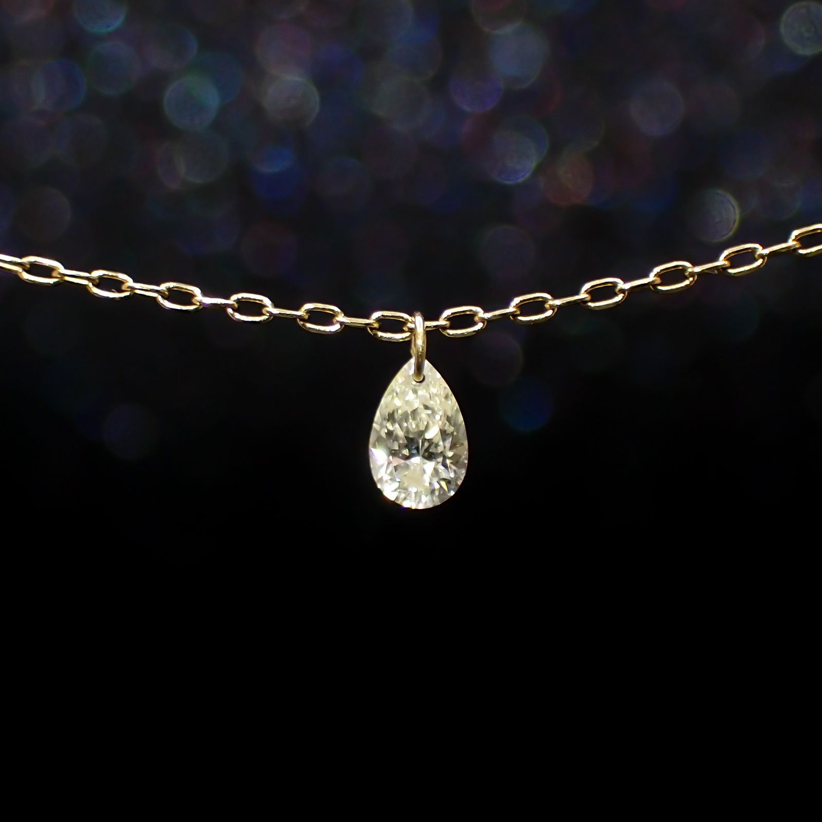 ◇La terre(ラ・テール)◇K18ダイヤモンドチャーム TTLC/SI (宝石名ダイアモンド) 0.137ct 識別済[220115347]4x2.6mm前後