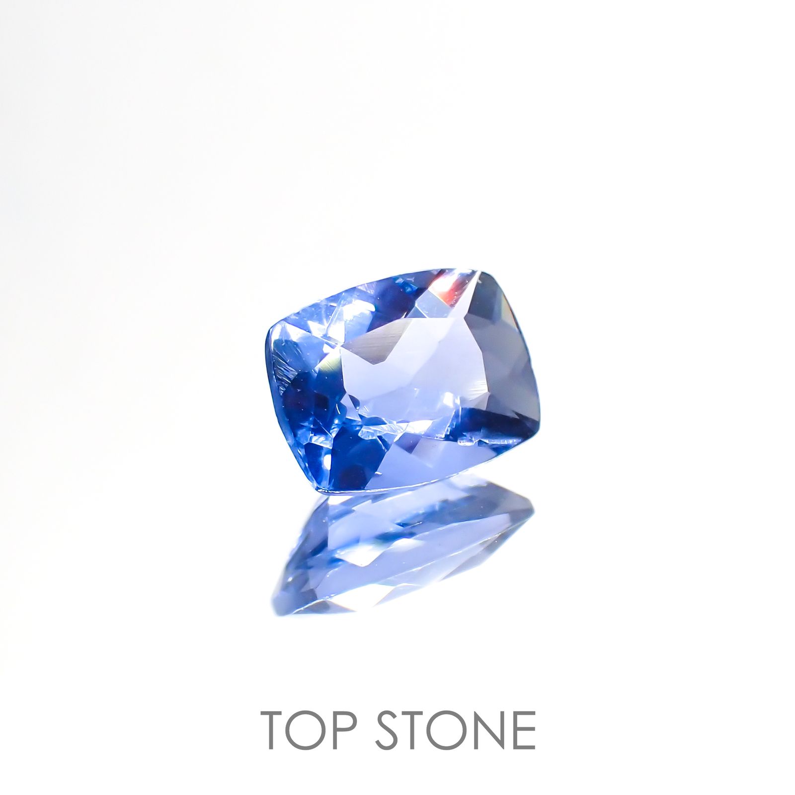カラーチェンジフローライト(宝石名ブルー・フルオライト)ブラジル産 1.58ct 識別済[220114240]8x6mm前後