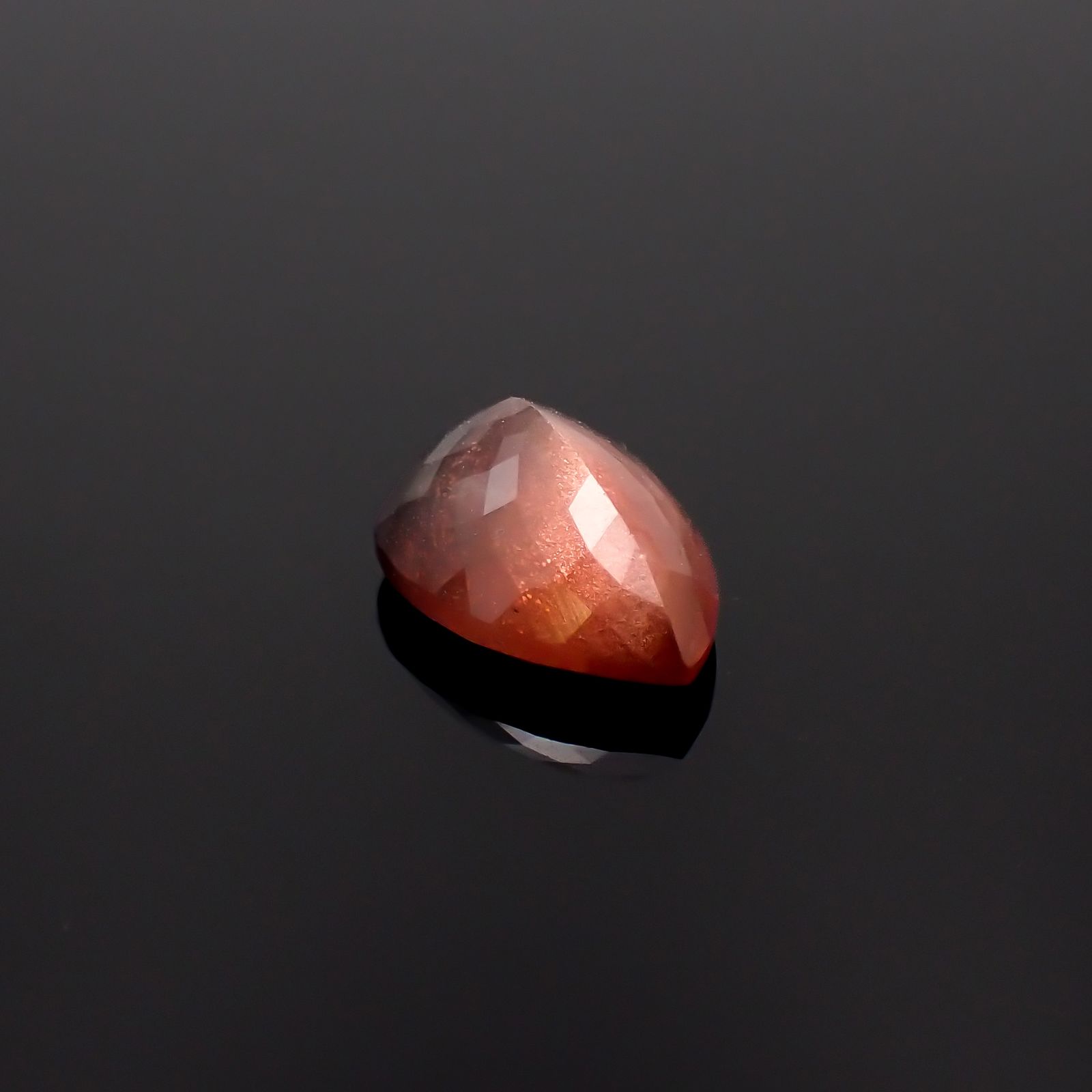 オレゴンサンストーン アメリカ・オレゴン州産 3.49ct[231024051]12.8x8.7mm前後