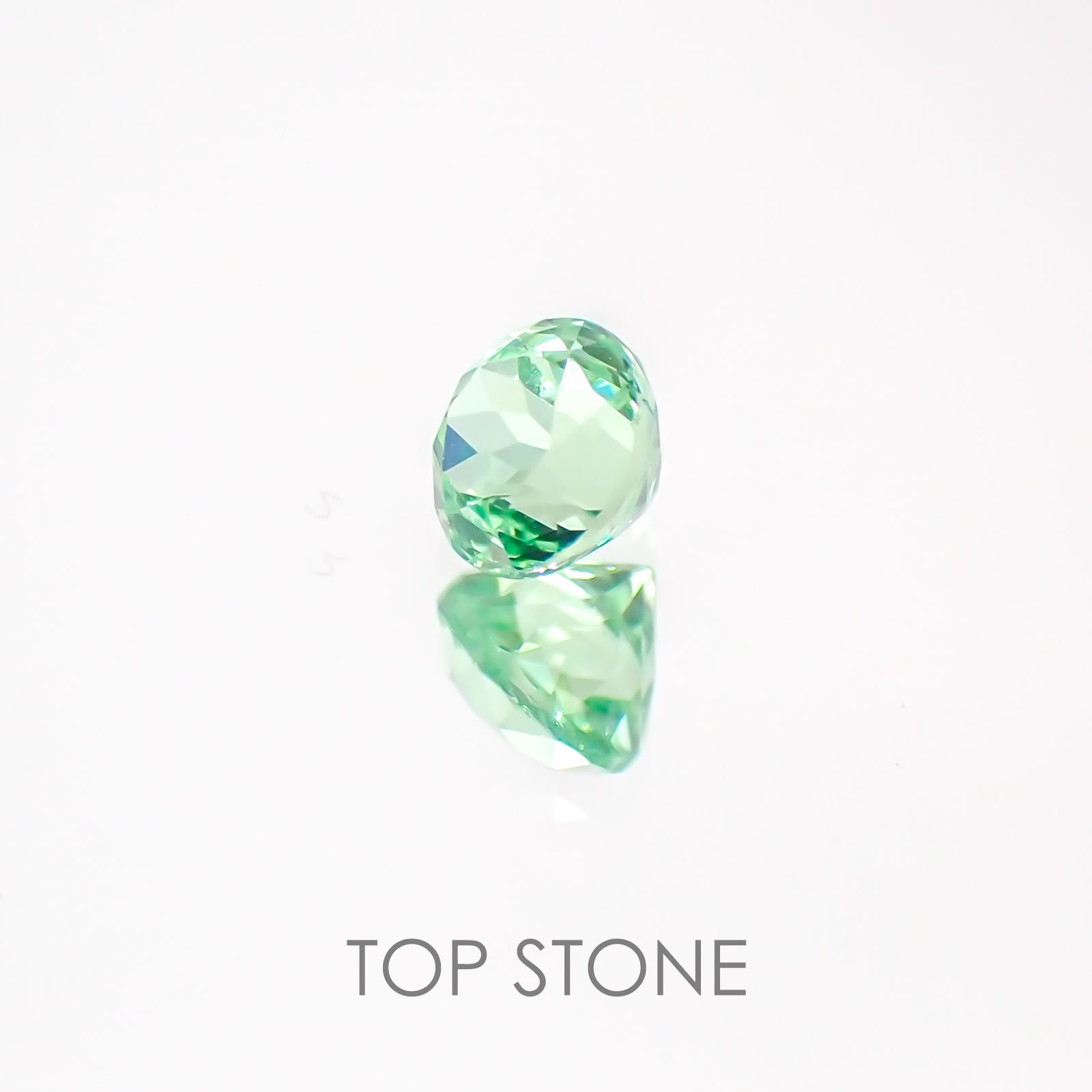 ミントガーネット タンザニア産 ルース 0.42ct[20127912]4×4mm前後