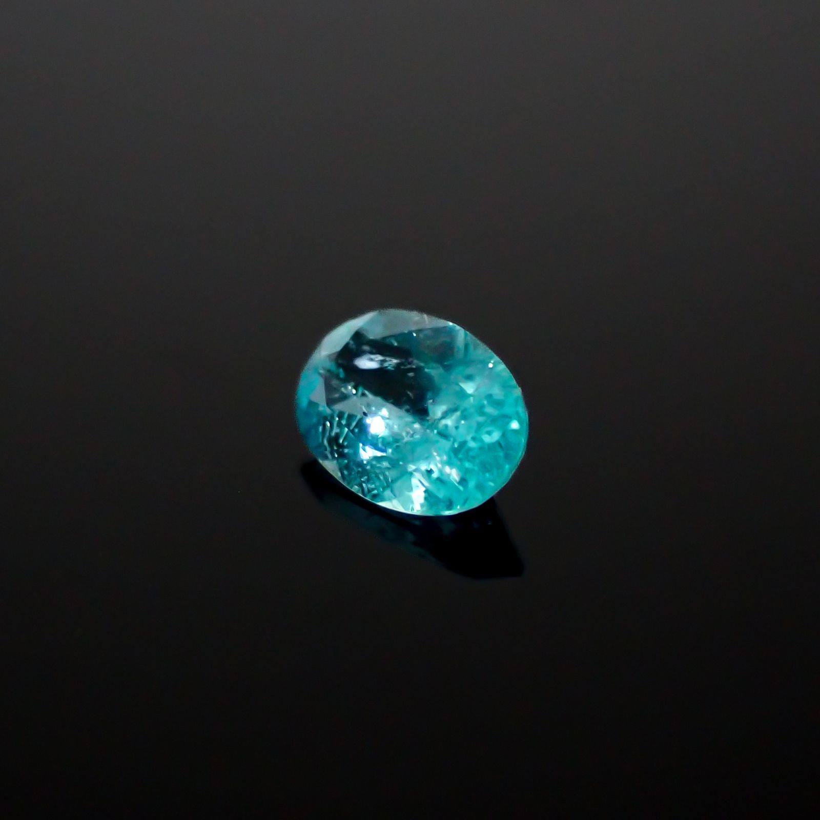 パライバトルマリン ブラジル産 0.11ct[240928748]3.9x2.9mm前後