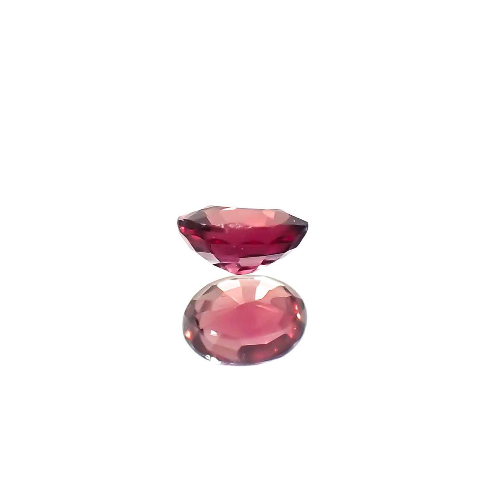 ルビー(宝石名ルビー)タンザニア産 0.22ct 識別済[240226105]3.8x2.8mm前後