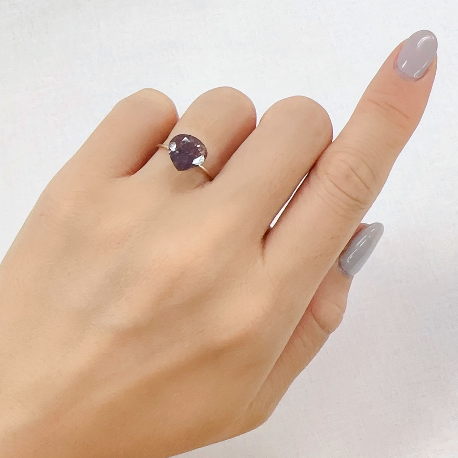 ブラッドショットアイオライト インド産 1.63ct[230923348]9x8.9mm前後