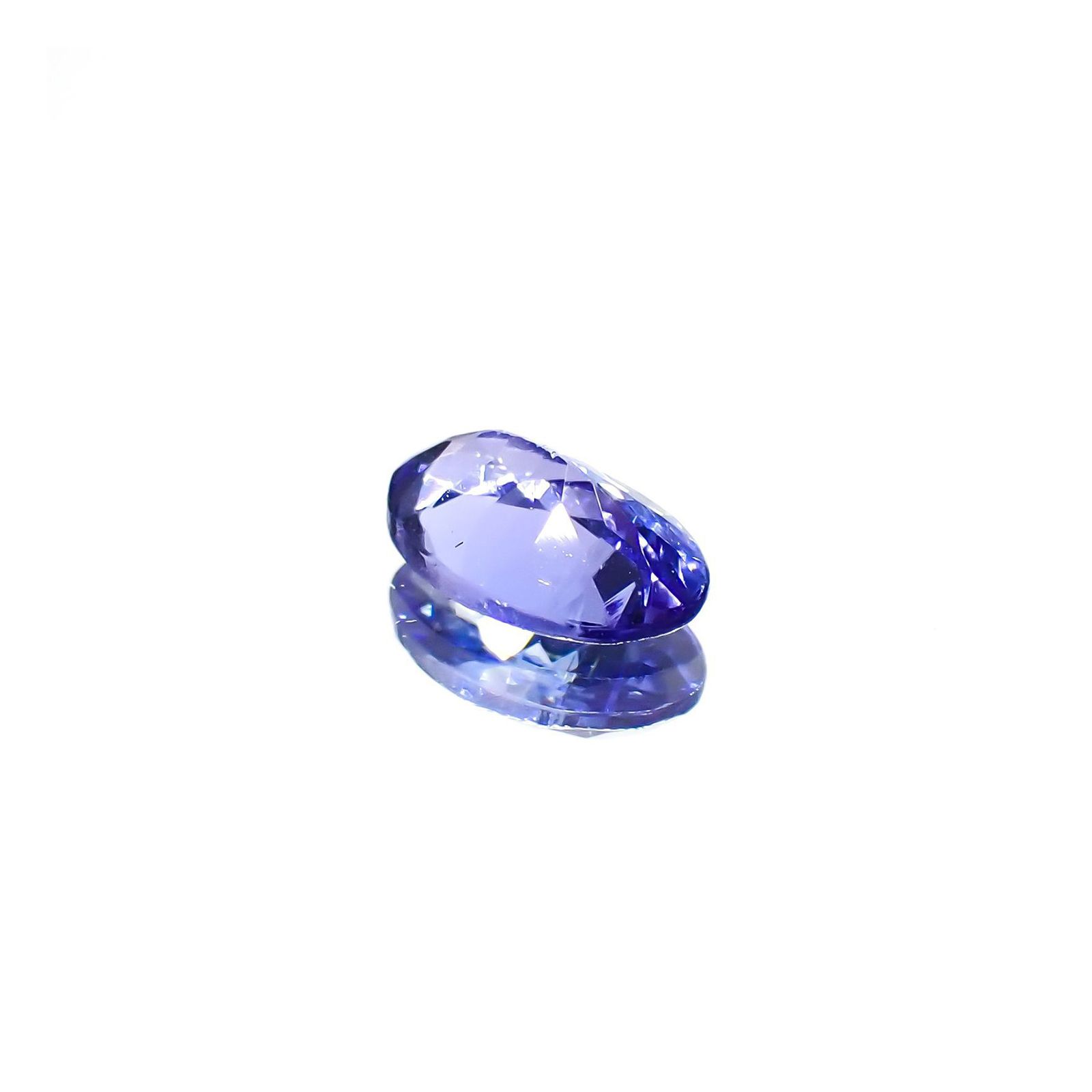 タンザナイト(宝石名タンザナイト)タンザニア産 0.39ct 識別済[230120209]6x3.8mm前後