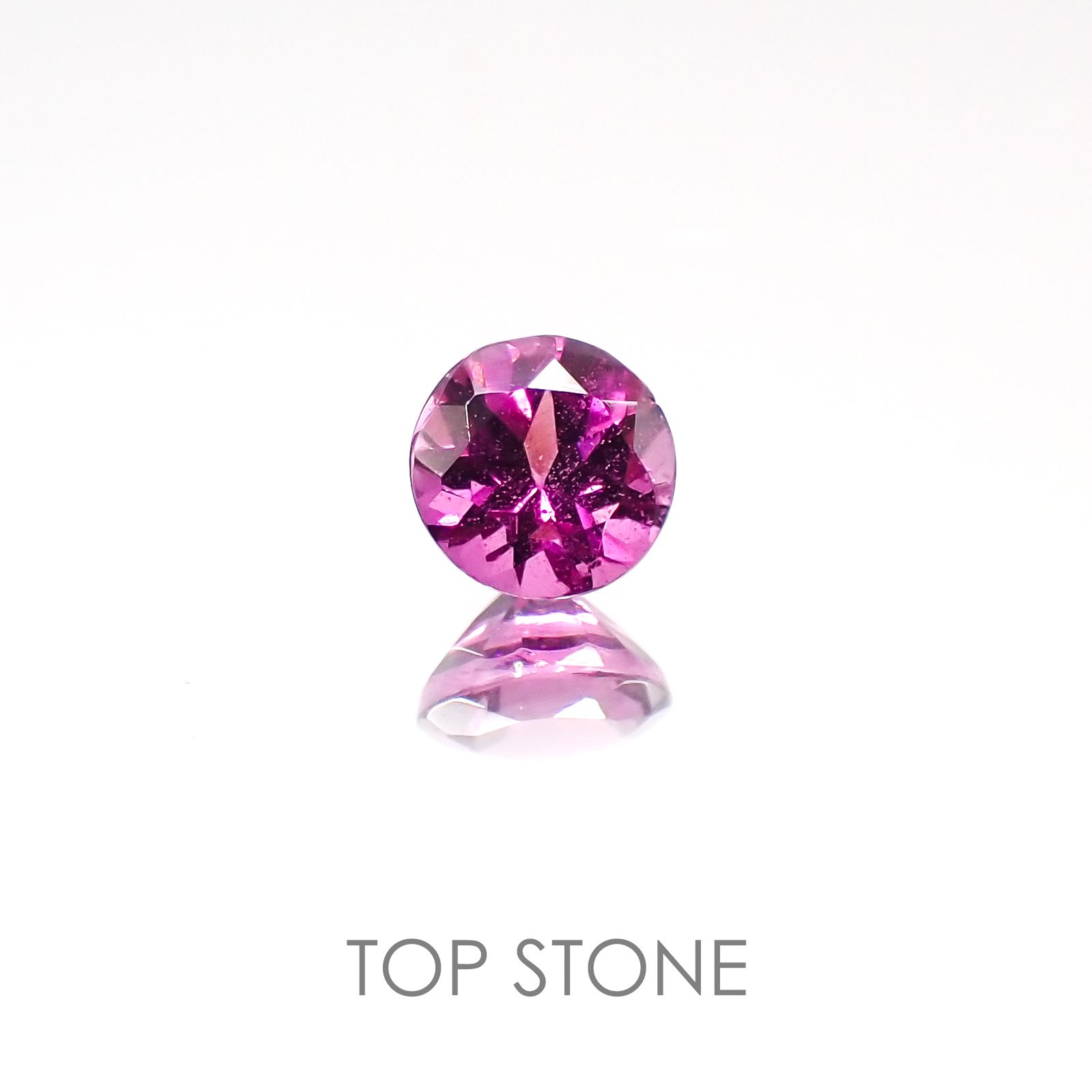 マラヤガーネット タンザニア産 ルース 0.36ct[20117595]4.1×4mm前後