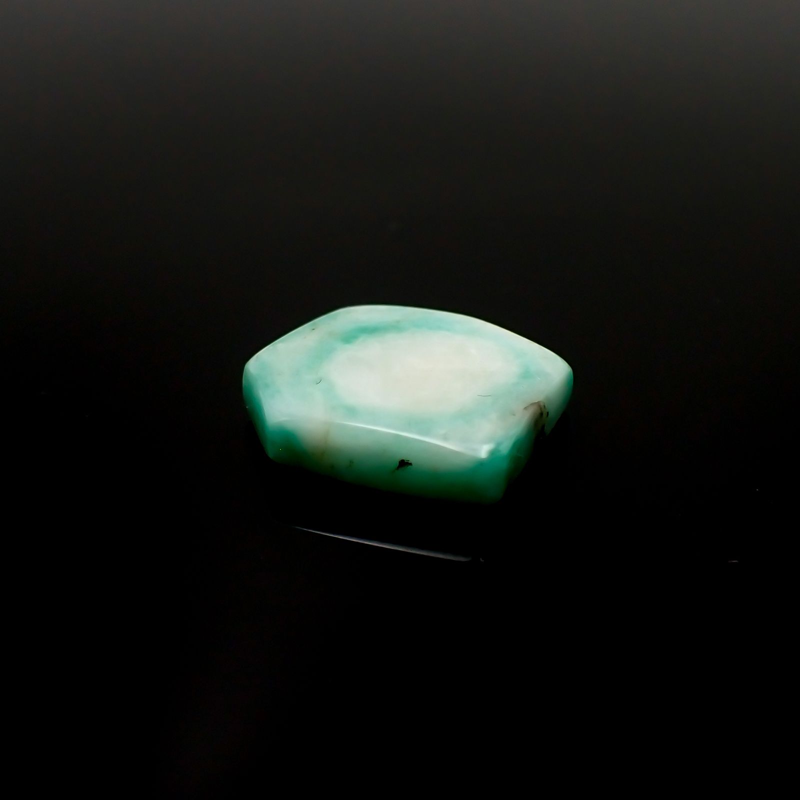 メロンベリル(宝石名ベリル)ブラジル産 10.12ct 識別済[230421725]16.9x14.6mm前後