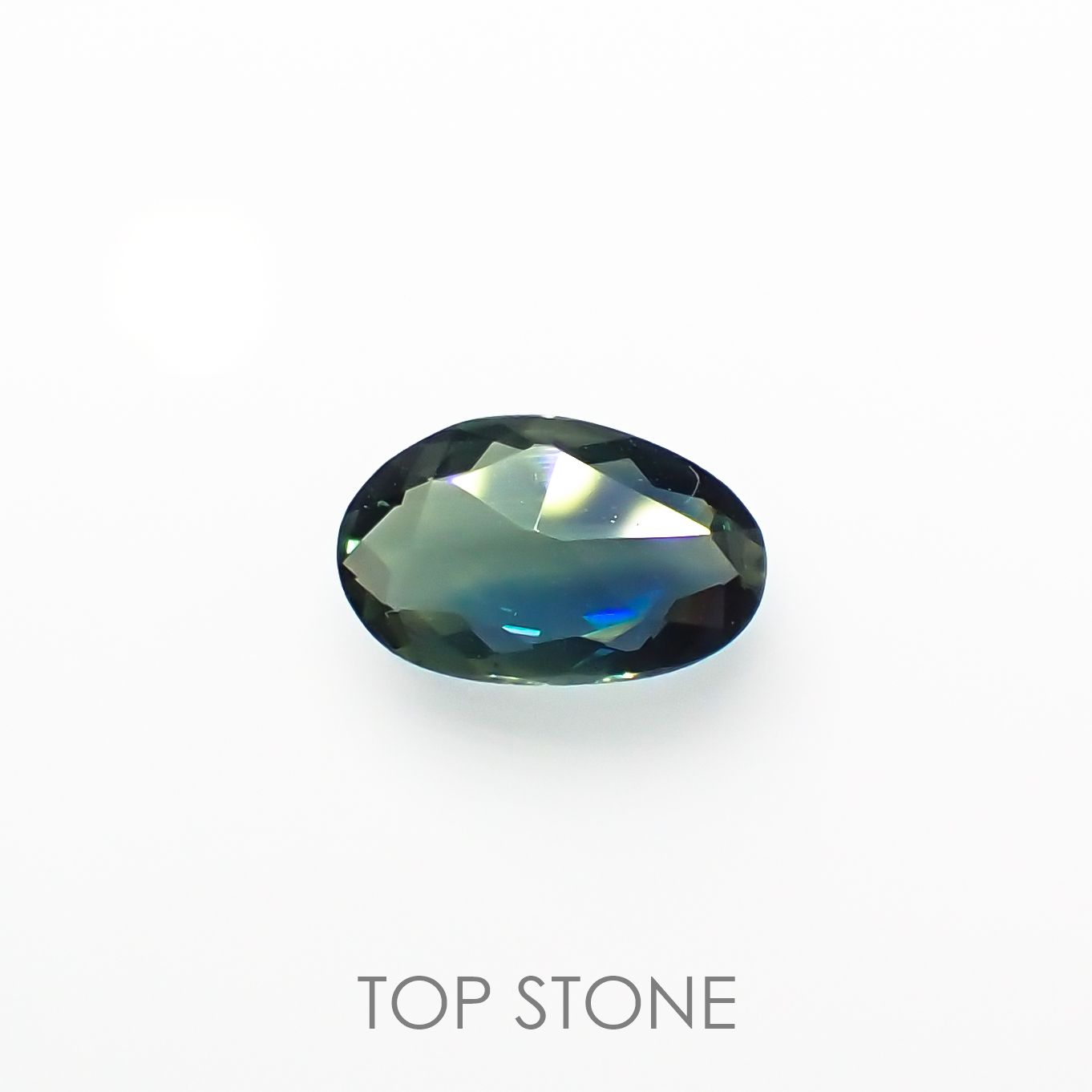 ◇ローズカット◇パーティカラーサファイア(宝石名パーティカラード・サファイア) マダガスカル産 0.66ct 識別済[210913205]7.5×4.7mm前後