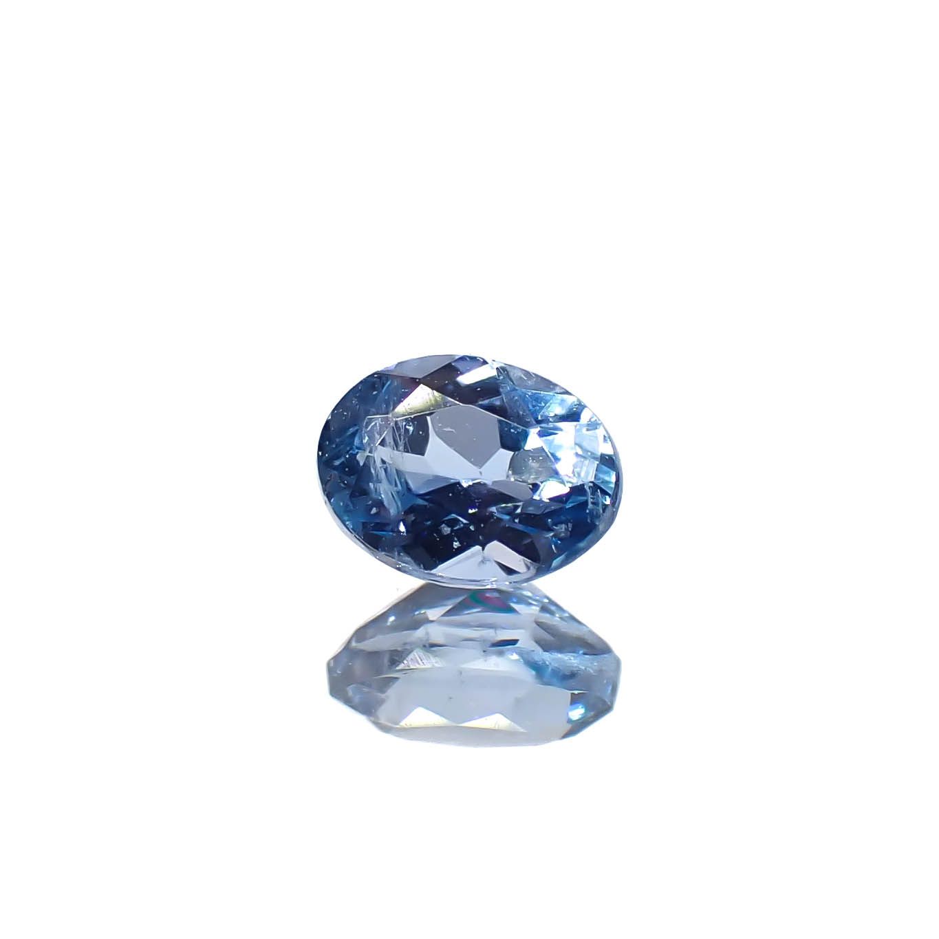 タトゥーアクアマリン ブラジル・ミナスジェライス州タトゥー鉱山産 0.19ct[240627944]4.2x3.1mm前後