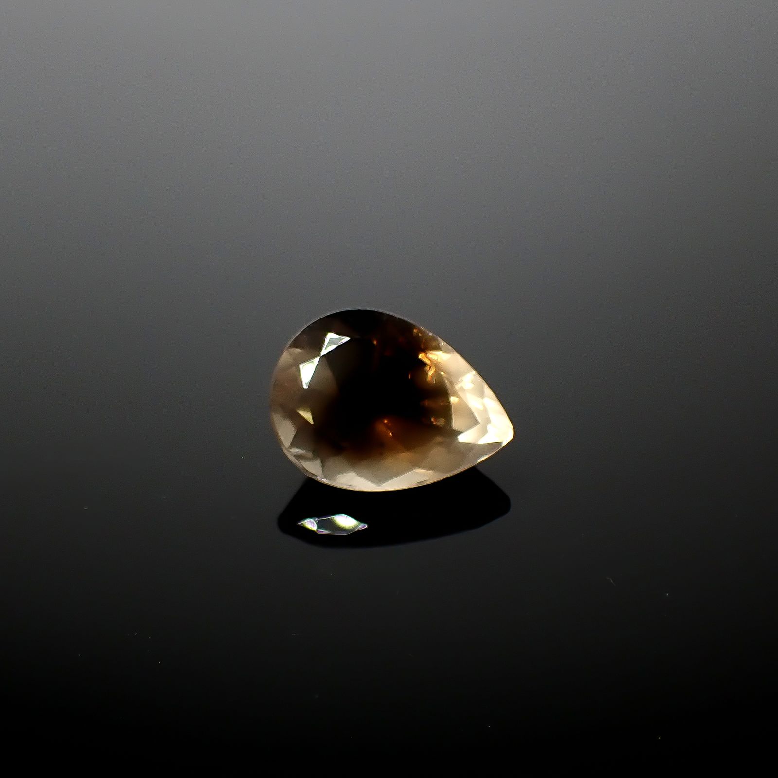 ダルメシアンクォーツ ブラジル産 8.52ct[240628234]16.8x12.6mm前後