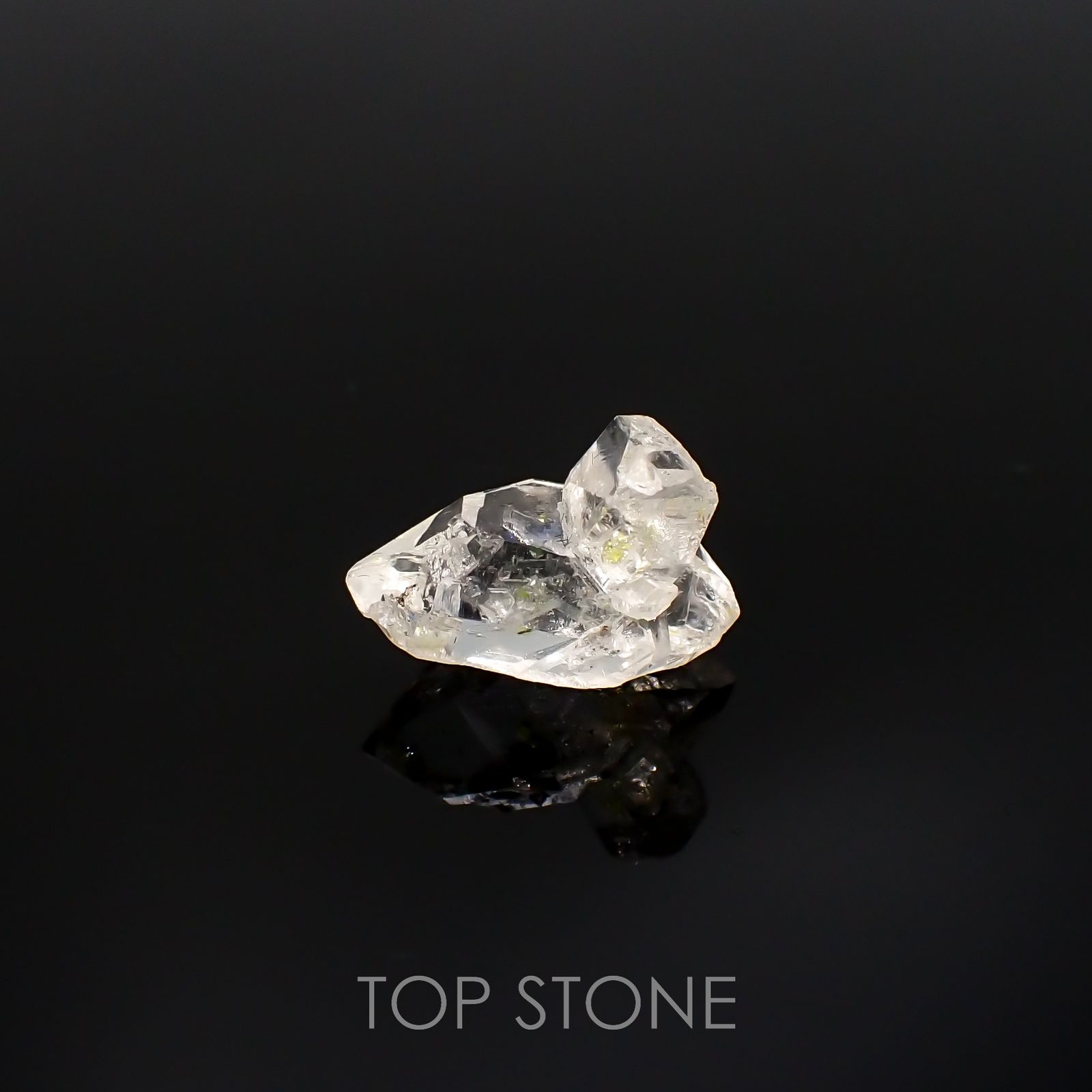 オイルインクォーツ 原石パキスタン産 5.33ct[220515875]15x10.5mm前後