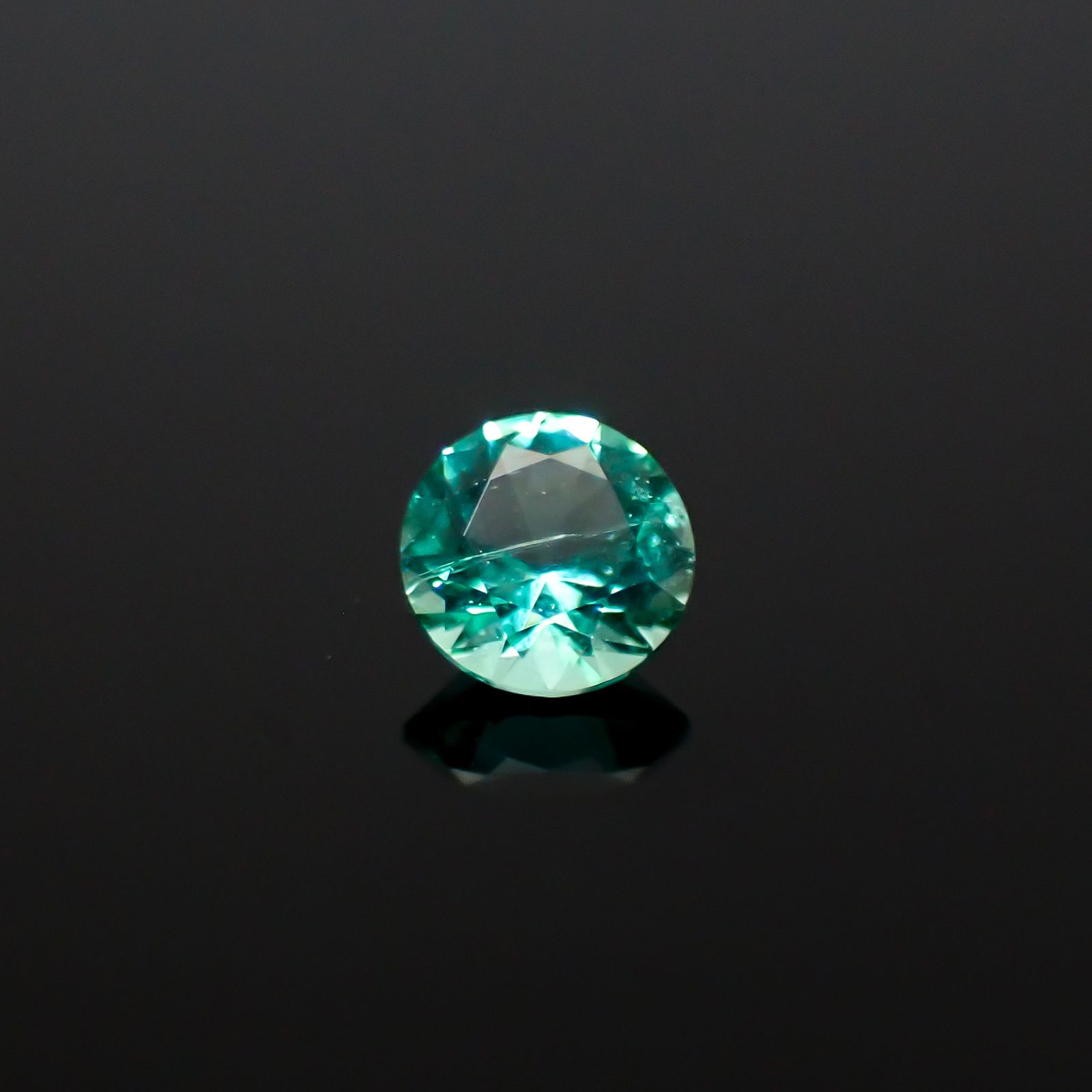 ノンオイルエメラルド ロシア産 0.096ct [250229870]3x3mm前後