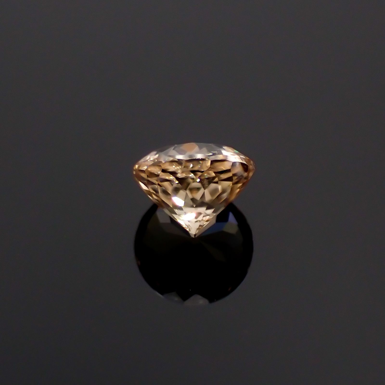 オレンジジルコン(宝石名ジルコン)スリランカ/カンボジア産 1.35ct 識別済[231124188]6.1x6.1mm前後