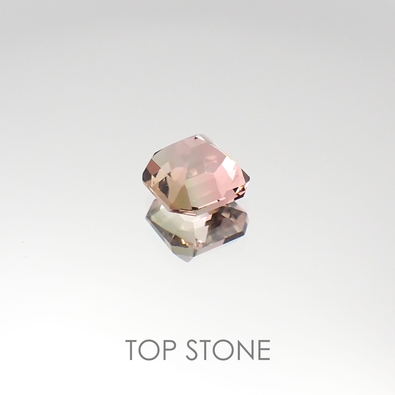 バイカラートルマリン ブラジル産 ルース 0.73ct[20095678]5.2×5.2mm前後