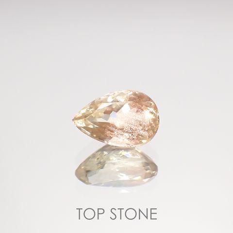 オレゴンサンストーン(宝石名ラブラドライト)アメリカ・オレゴン州産 1.29ct 識別済[220114663]8.7x5.8mm前後