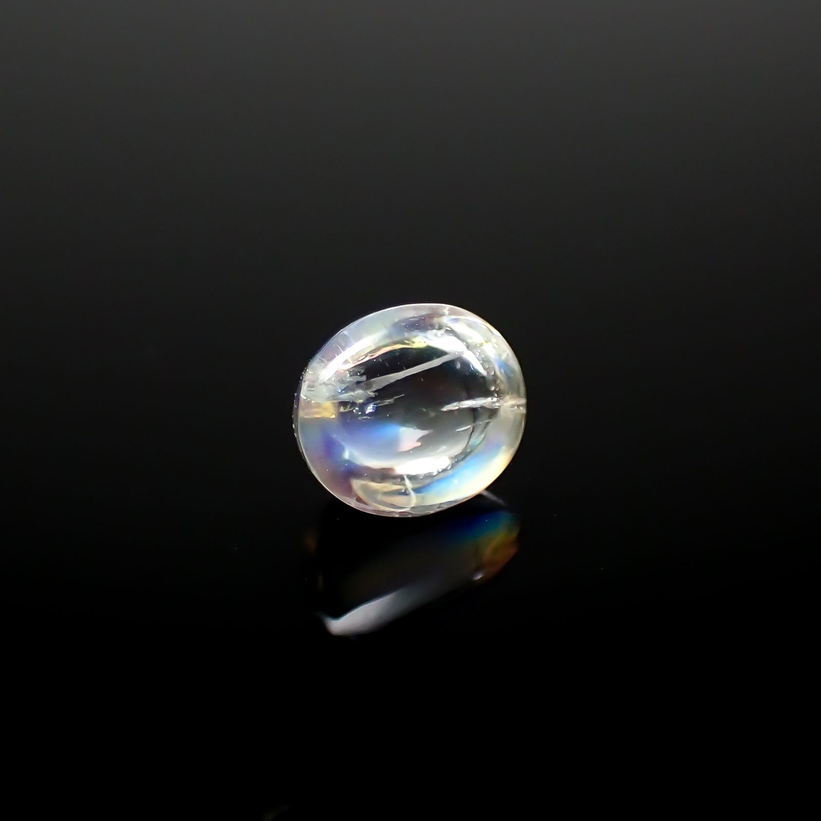 レインボームーンストーン(宝石名アンデシン)インド・タミルナードゥ州産 0.55ct 識別済[240828627]5.3x4.4mm前後