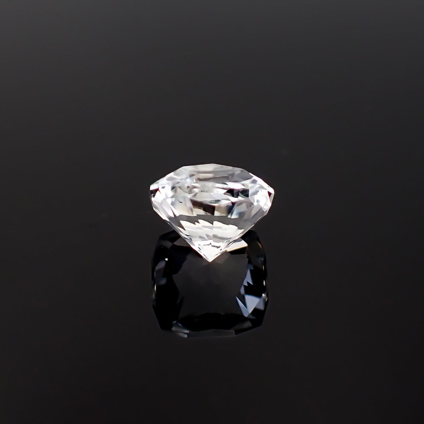 ◇カスタムカット◇日本水晶 宮崎県上八重産 1.64ct / 7.2x7.2mm前後 [260632421]