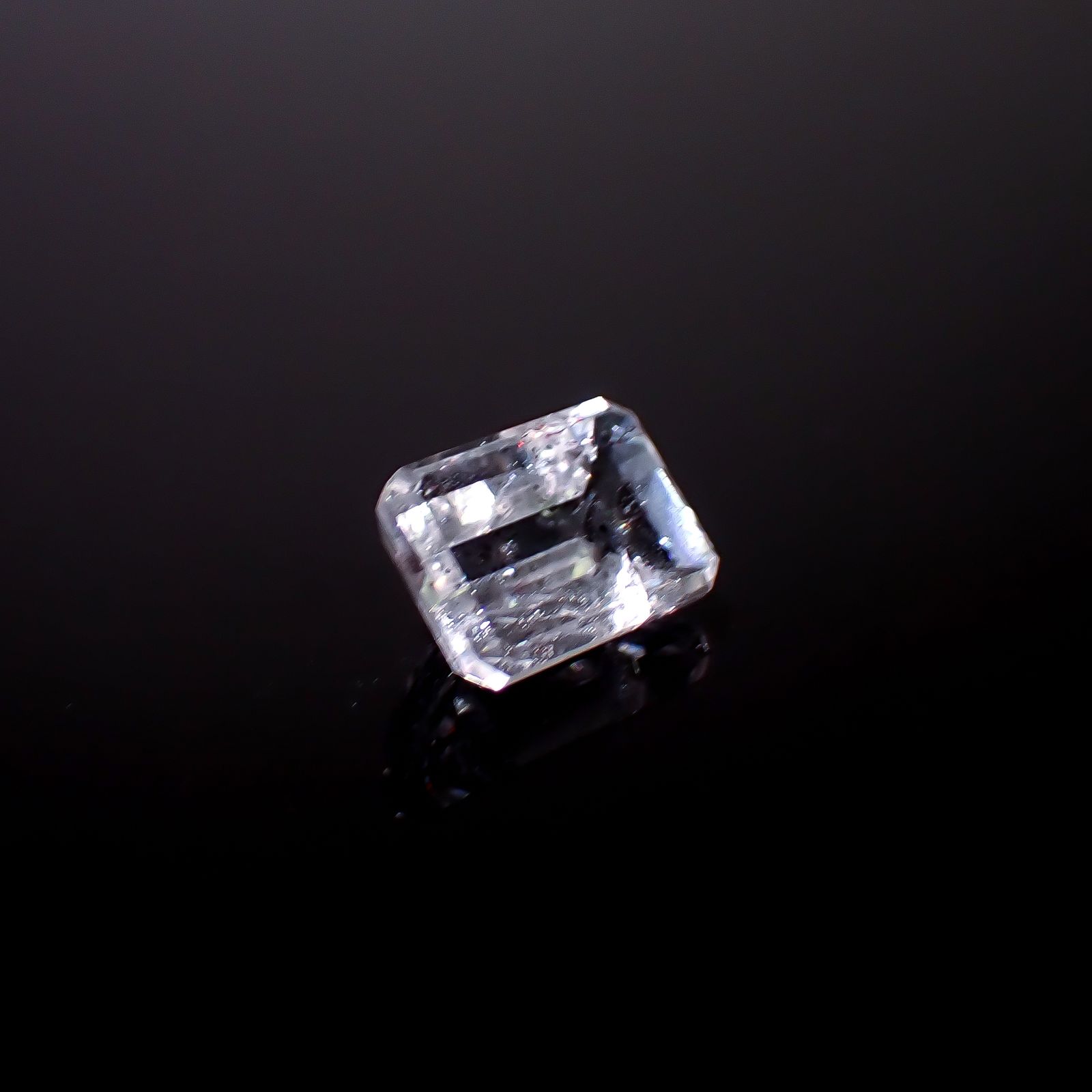 ティンカーベルクォーツ ブラジル産 2.32ct / 9.2x6.6mm前後 [260932865]