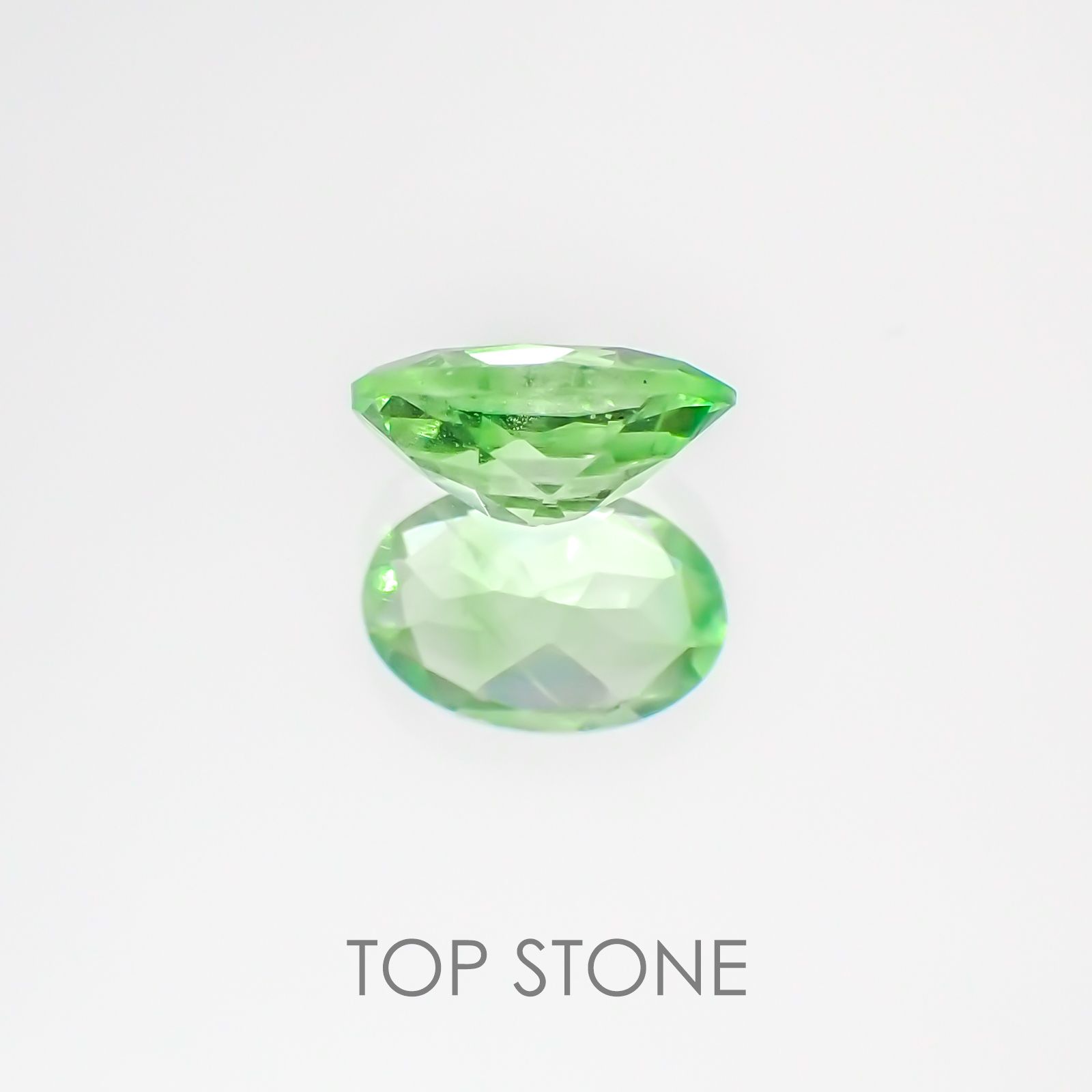 ミントガーネット タンザニア産 ルース 0.54ct[20127916]6.2×4.1mm前後