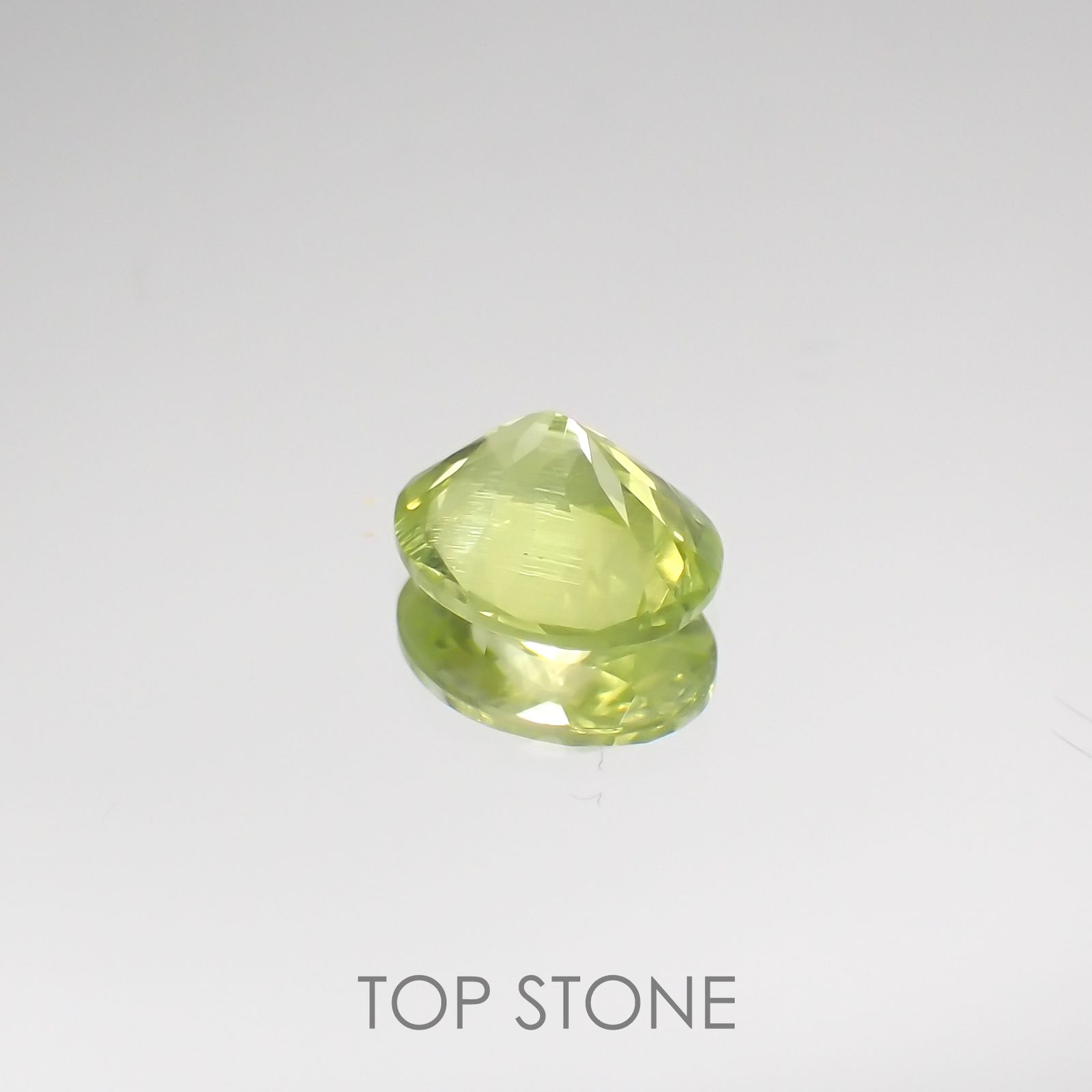 パロットクリソベリル(宝石名クリソベリル) インド産 0.98ct 識別済[210711514]6.8×5.6mm前後