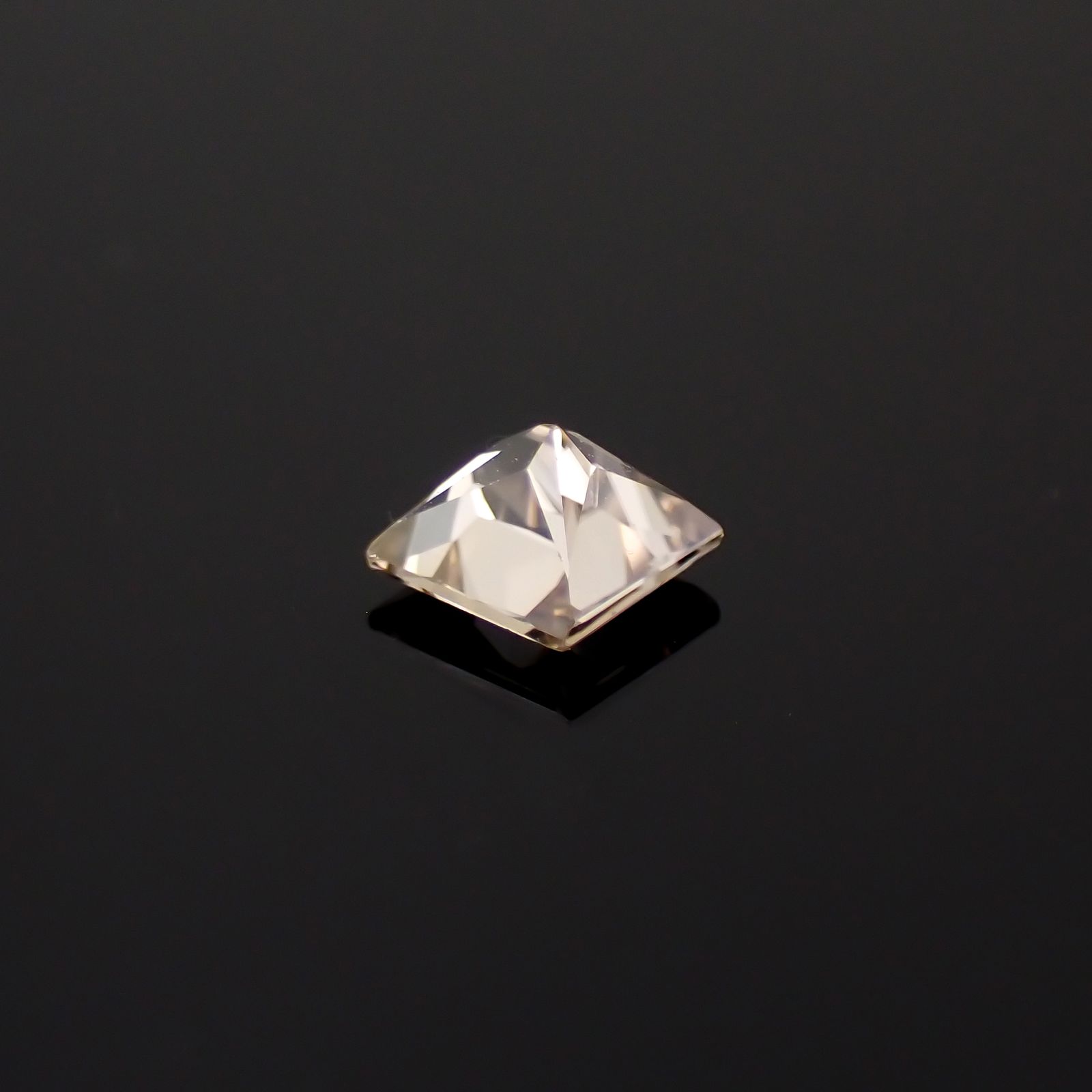 ◇プリンセスカット◇シャンパンカラージルコン スリランカ/カンボジア産 0.53ct[230421644]4x3.9mm前後