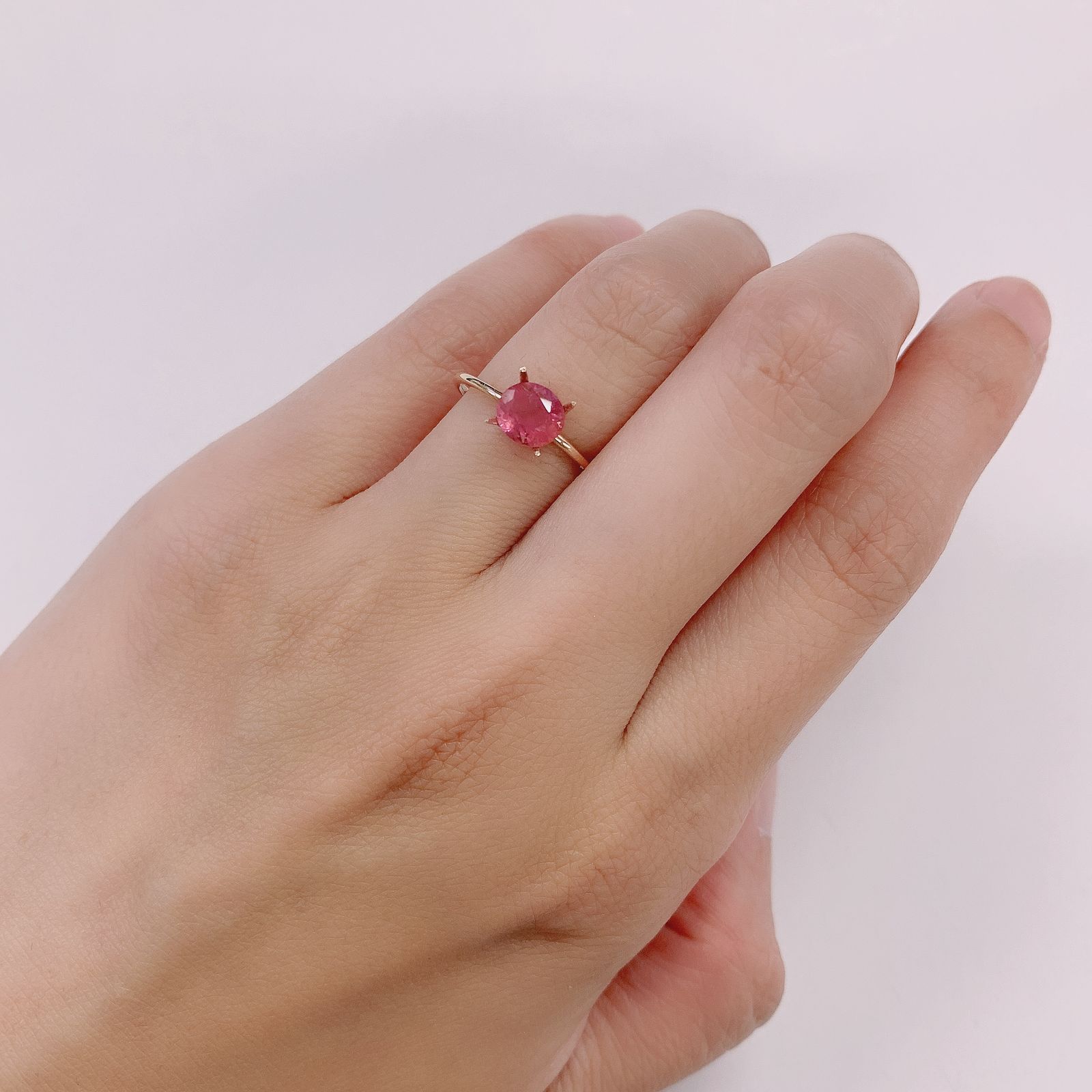 ペツォッタイト(ラズベリル)(宝石名ペツォッタイト) マダガスカル産 0.801ct ソ付(彩珠)[210812616]6×5.3mm前後