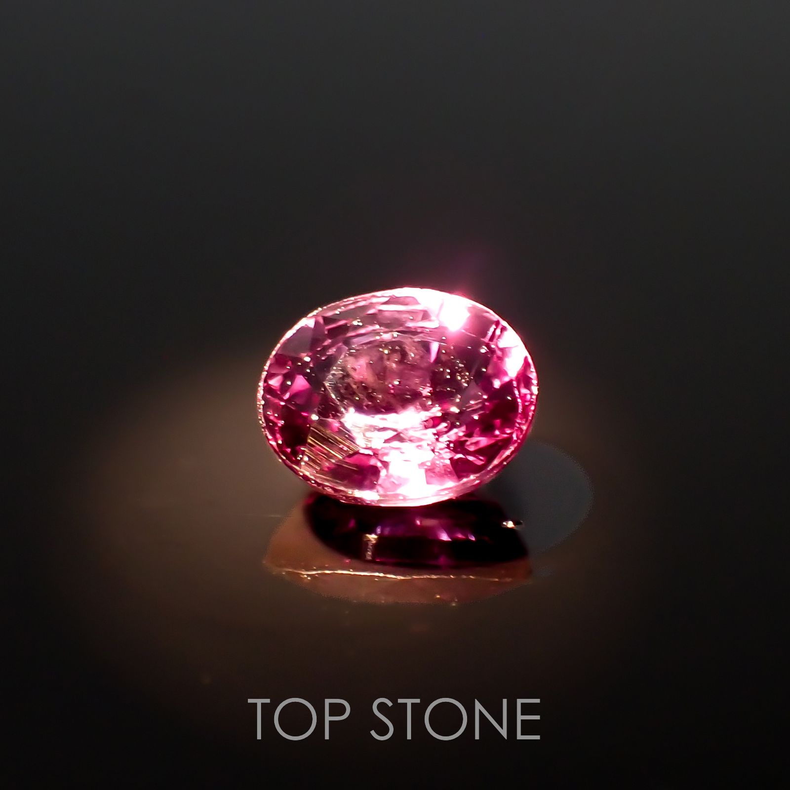 カラーチェンジサファイア非加熱(宝石名カラーチェンジ・サファイア)タンザニア産 0.62ct 識別済[230320838]5.2x4.2mm前後