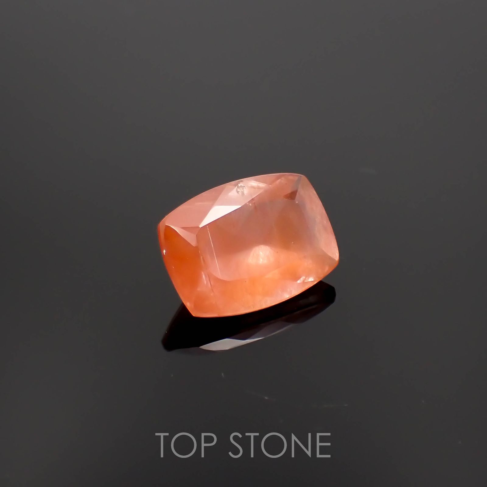 サンストーンスキャポライト(宝石名シーン・スキャポライト)タンザニア産 4.29ct 識別済[221219280]12.8x9.2mm前後