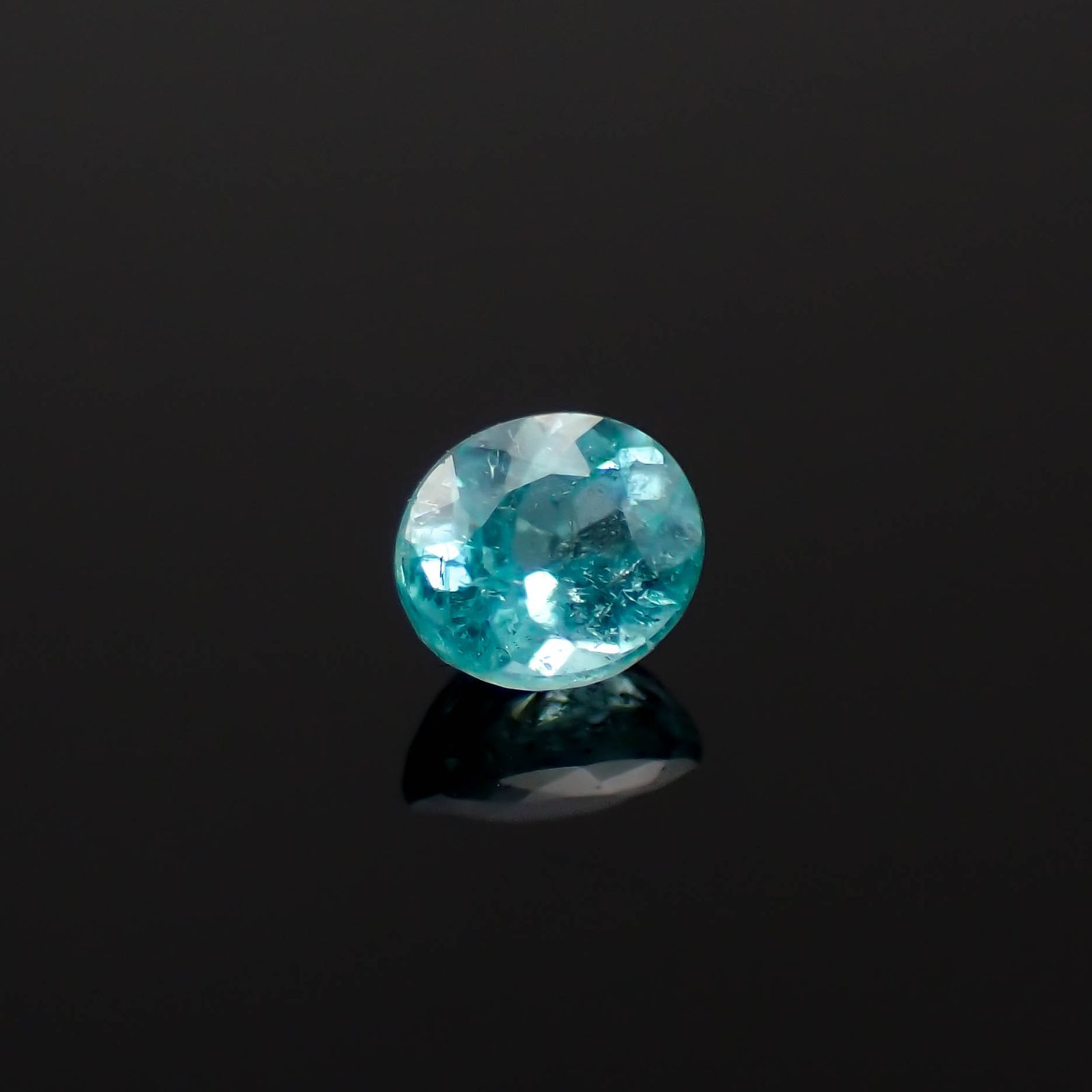パライバトルマリン ブラジル・パライバ州バターリャ鉱山産 0.22ct[231225252]3.8x3.3mm前後
