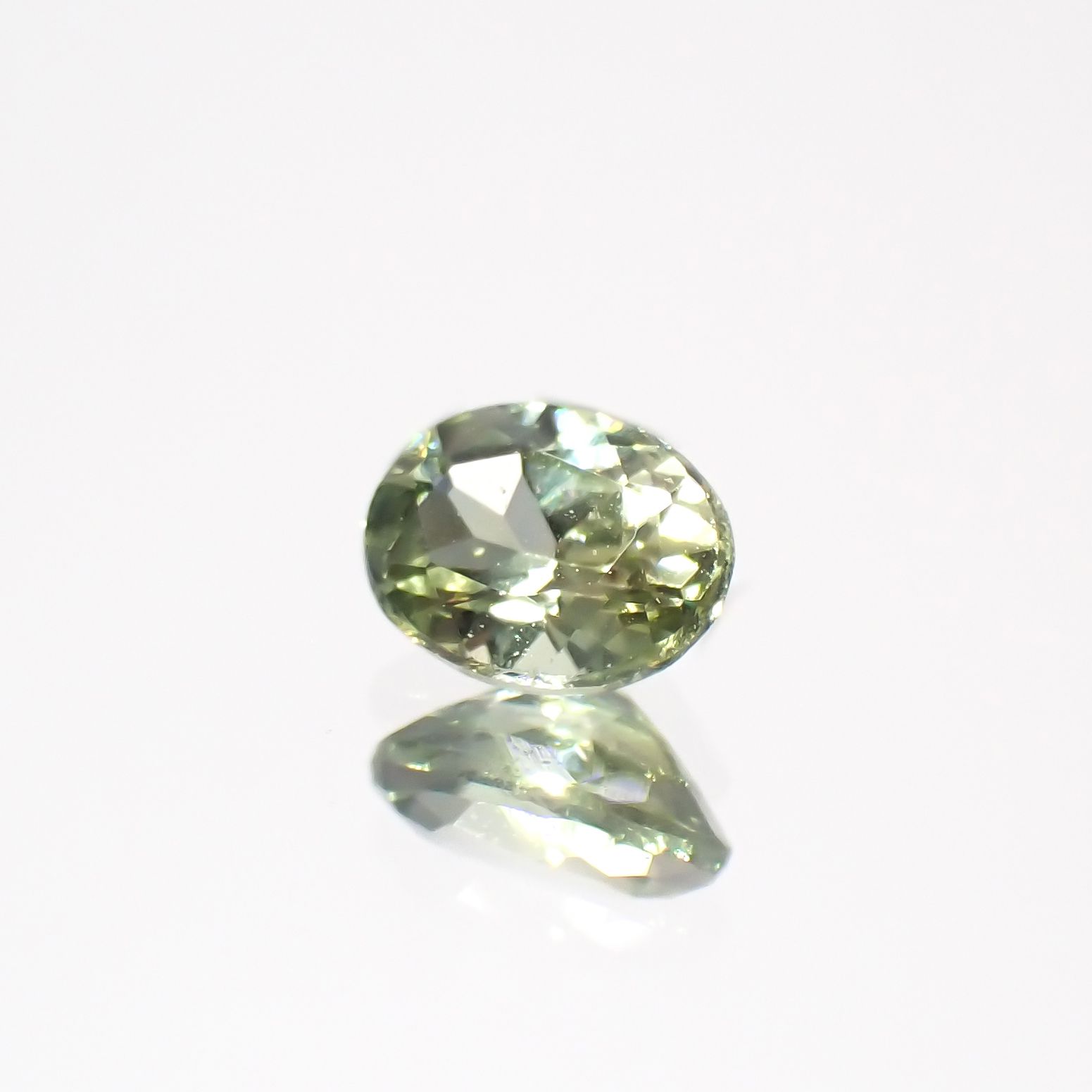 モンタナサファイア(宝石名サファイア)アメリカ・モンタナ州産 0.25ct 識別済[230321280]4.2x3.1mm前後