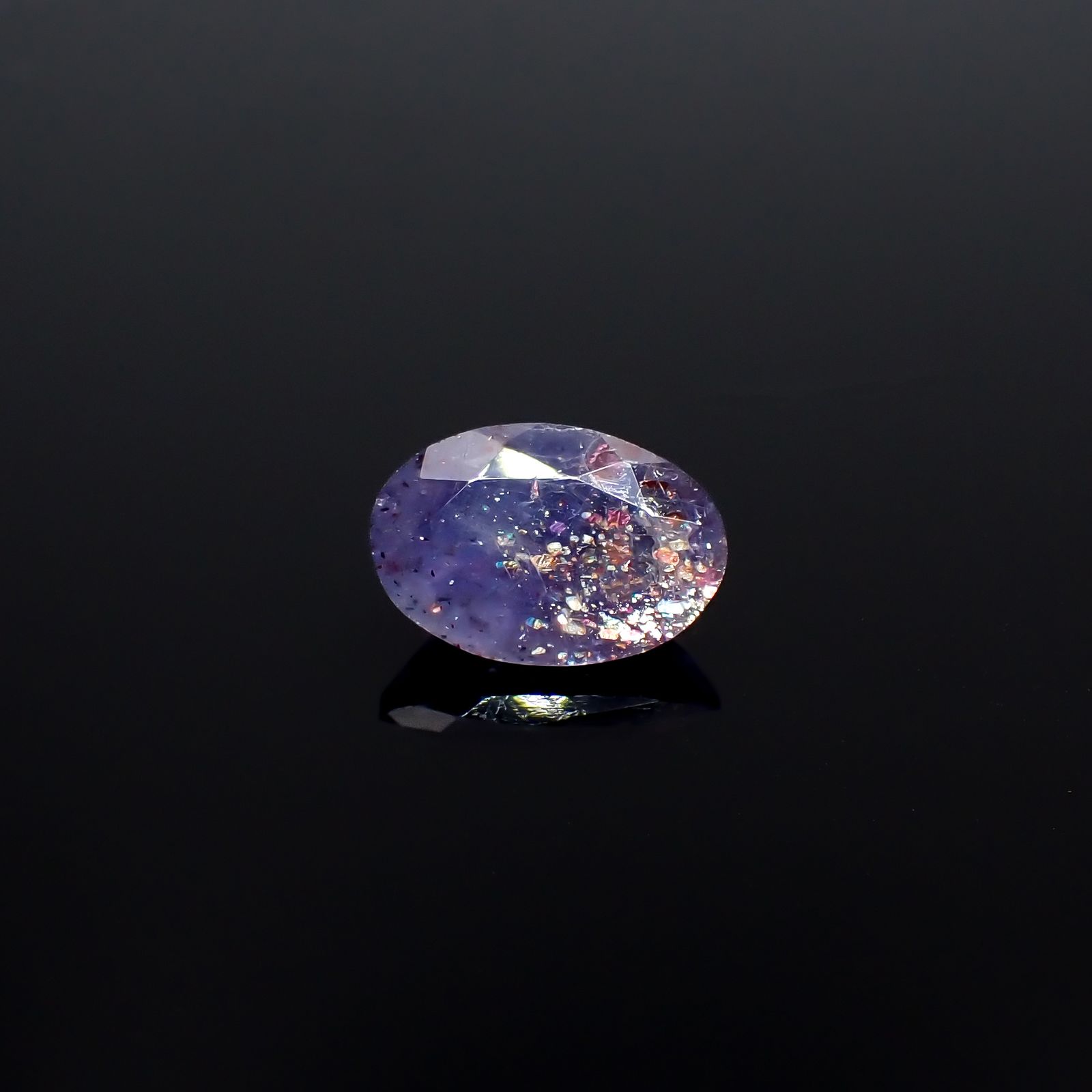 ブラッドショットアイオライト インド産 1.79ct[240125373]10.1x6.9mm前後