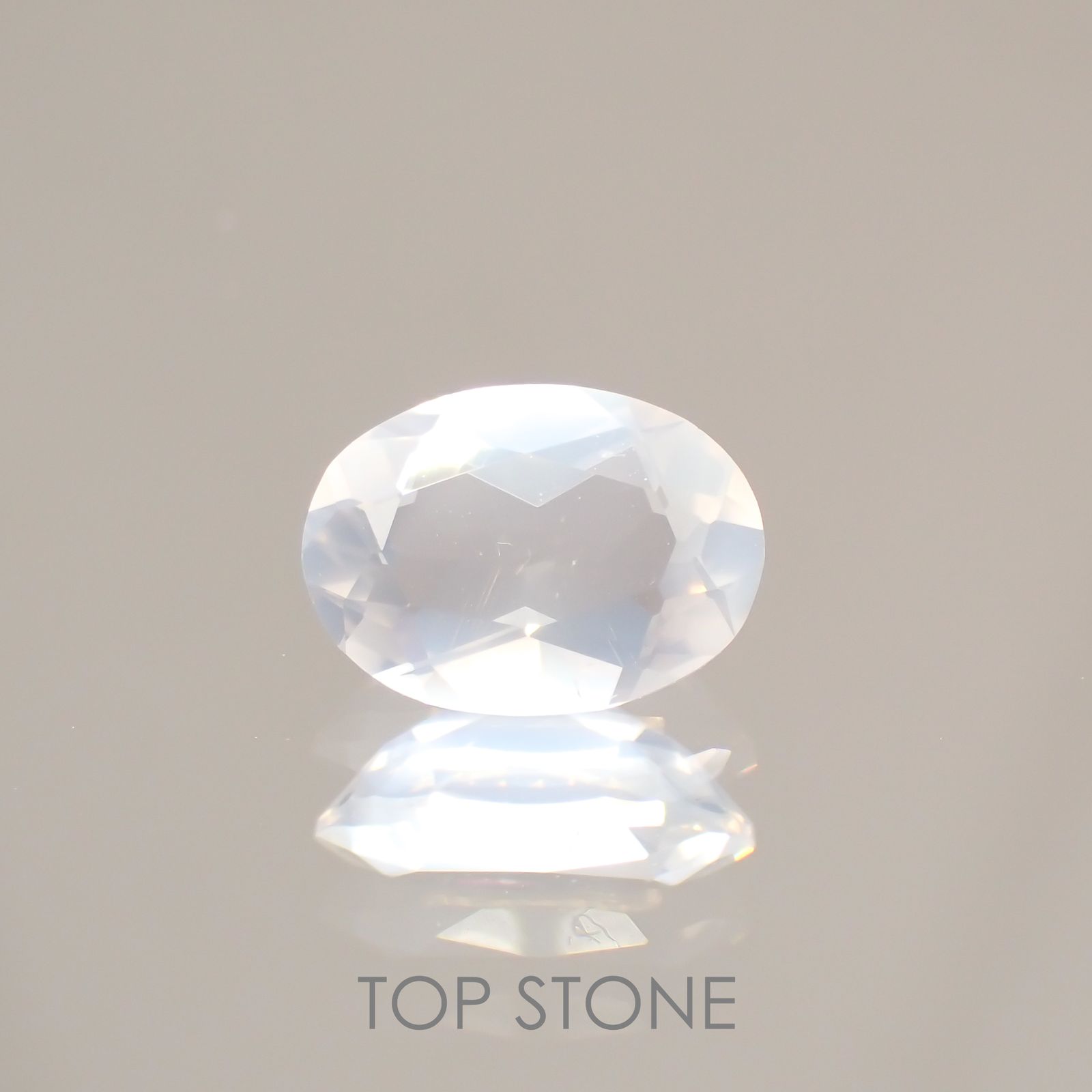 ムーンストーン(宝石名ムーンストーン)インド/スリランカ産 0.63ct 識別済[211113674]7.1x5.1mm前後