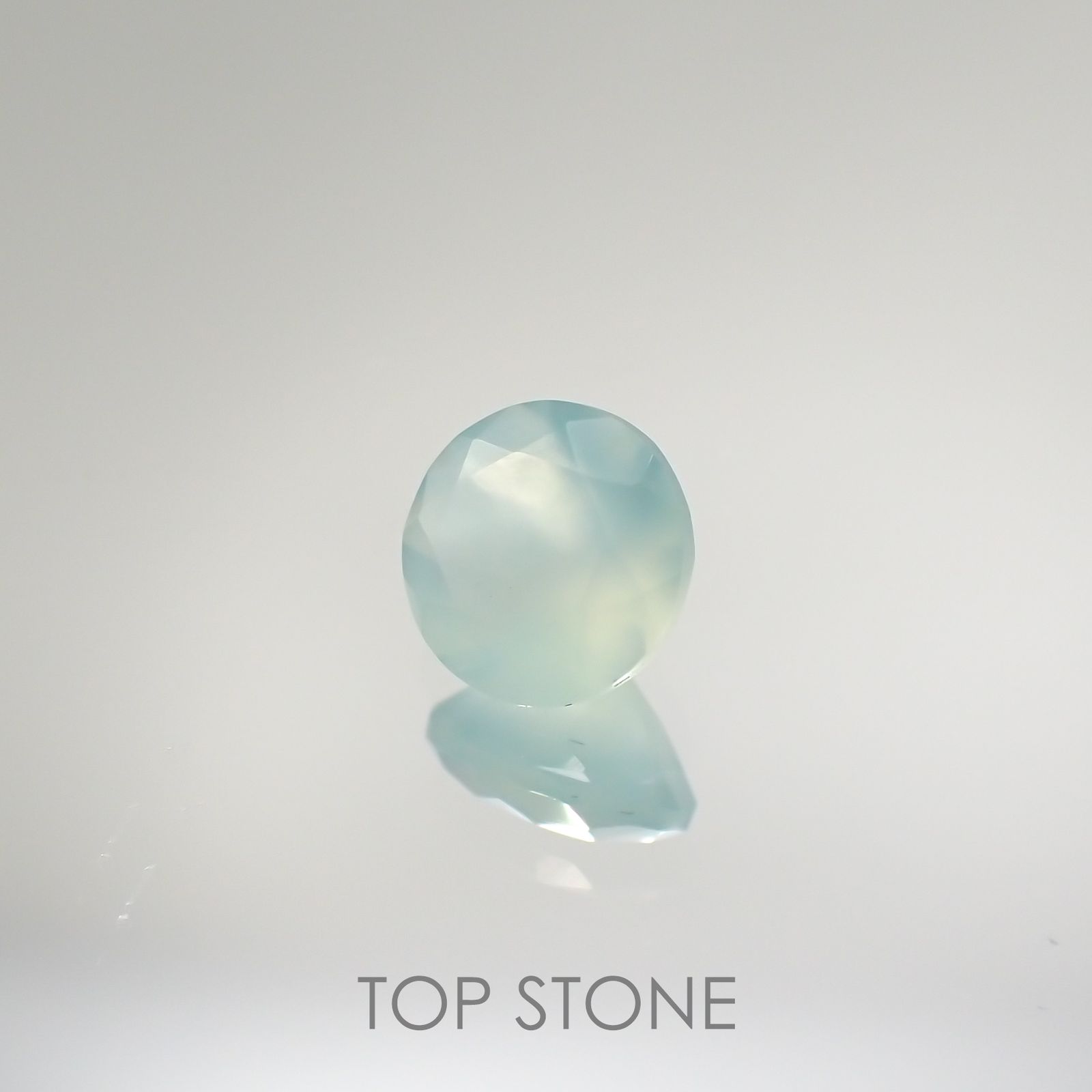 アクアプレーズ(宝石名ブルー グリーン・カルセドニー) 南アフリカ産 0.81ct 識別済[210812352]6.2×6.2mm前後