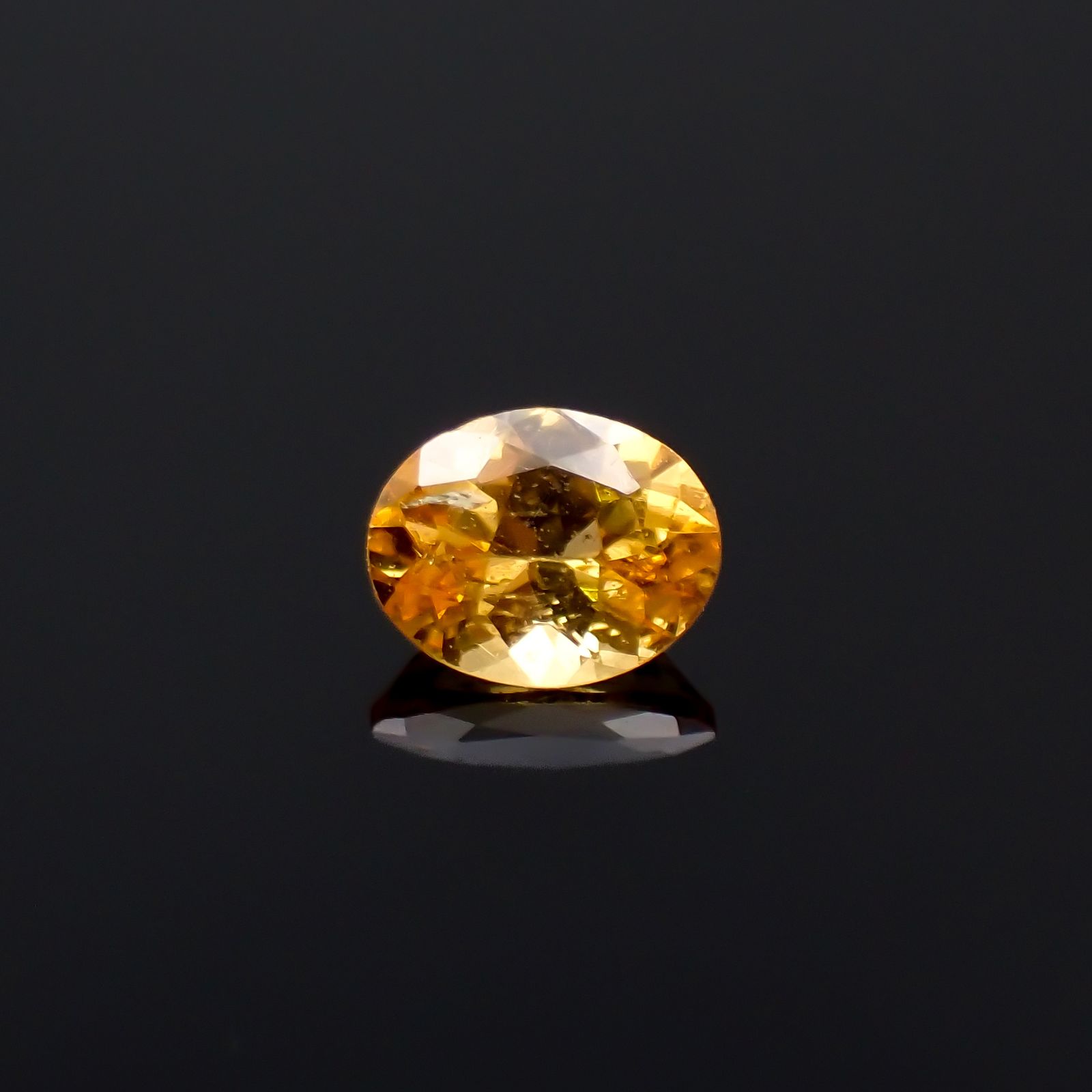 スペサルティンガーネット ナイジェリア産 0.40ct[230923378]5x4mm前後