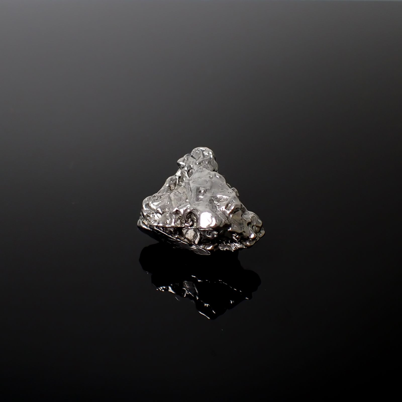 カンポ・デル・シエロ 隕石 原石 発見地：アルゼンチン 128.86ct [240125864]27.4x20.7mm前後