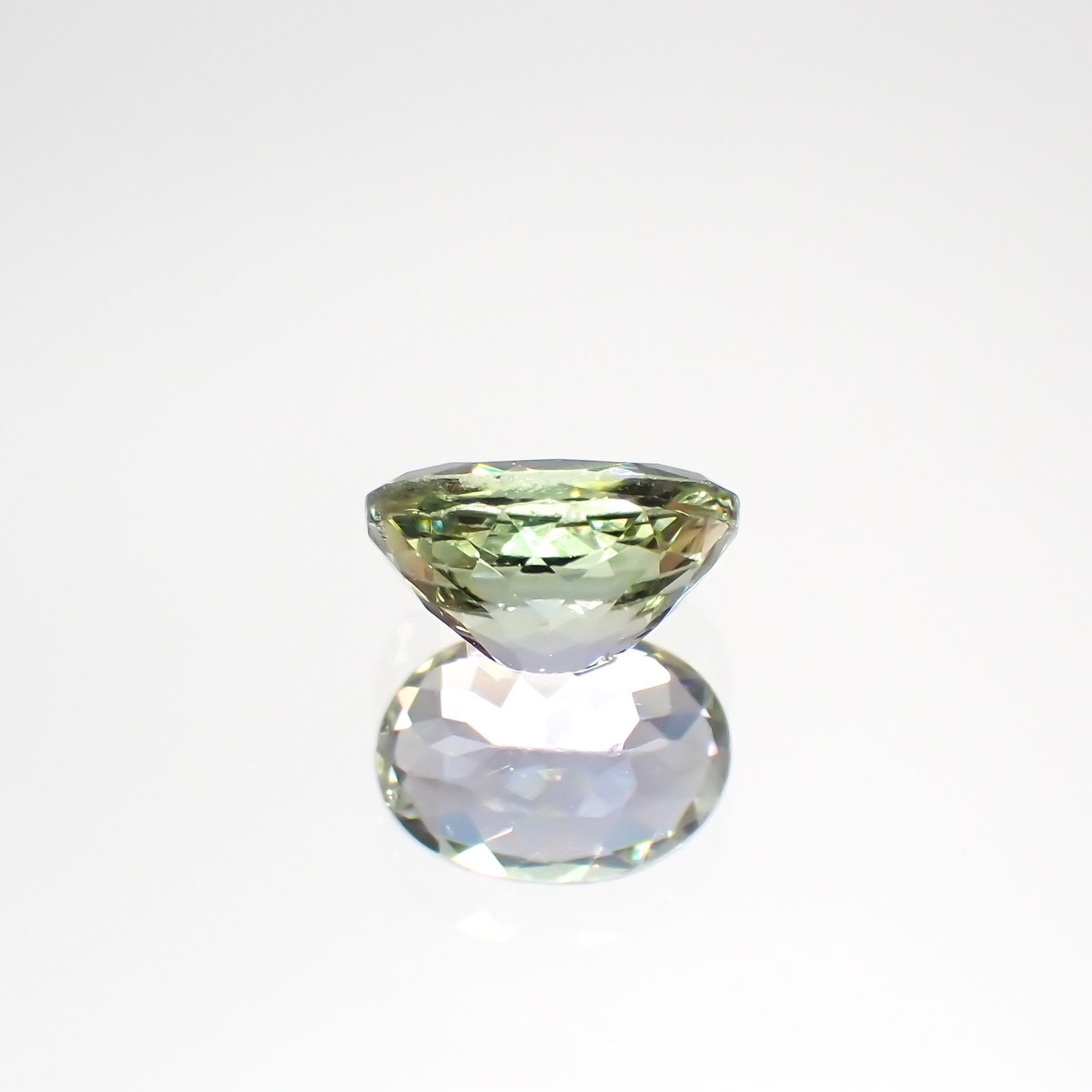 バイカラータンザナイト(宝石名バイカラー・ゾイサイト) タンザニア産 1.09ct 識別済[210912648]7.3×5.2mm前後