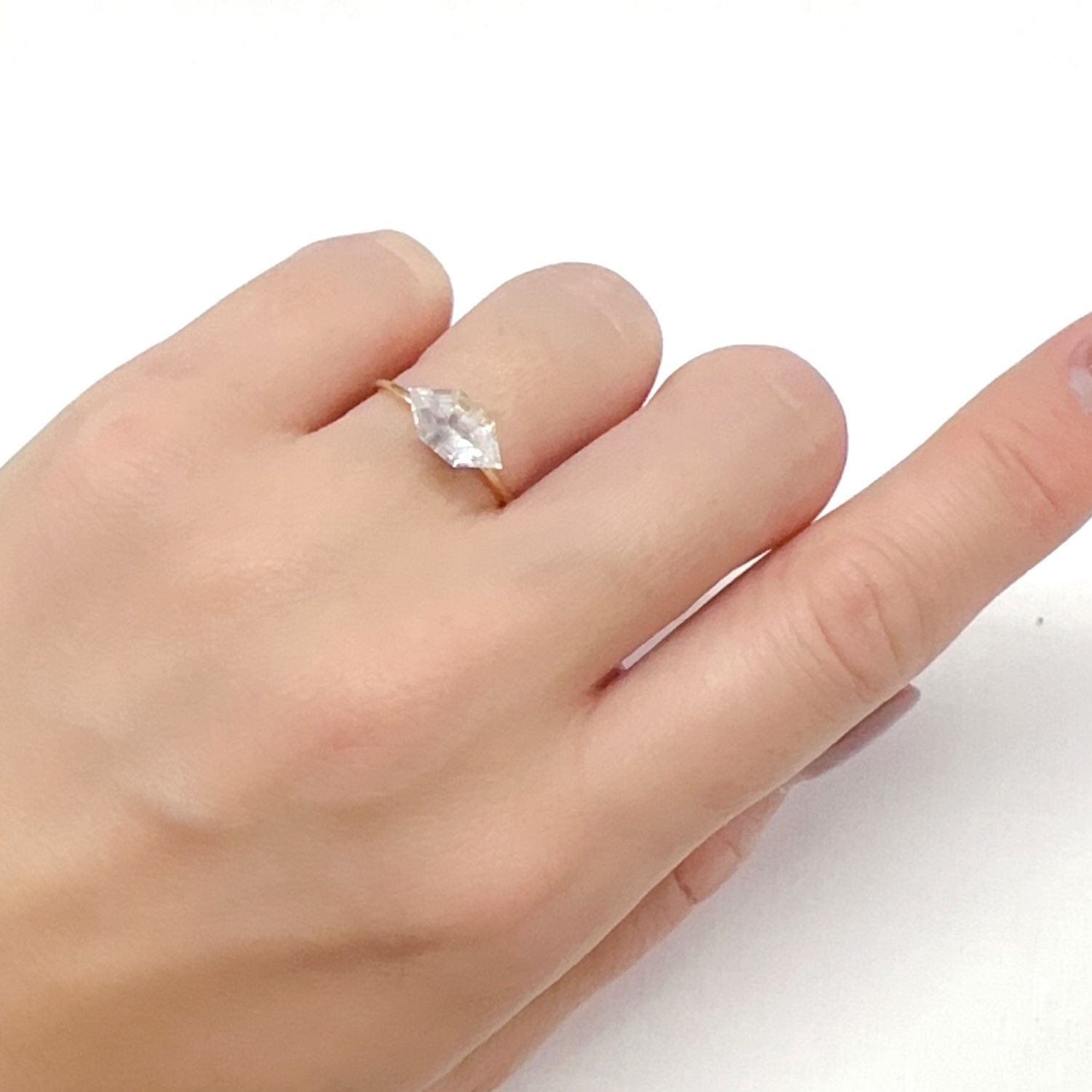 ◇カスタムカット◇ピンクエンジェルラダー マダガスカル産 1.75ct[240125426]10.8x5.6mm前後