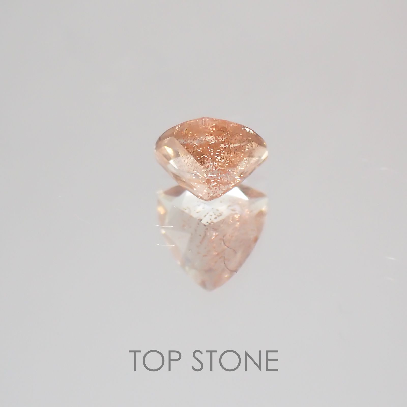 オレゴンサンストーン アメリカ産 ルース 0.42ct[21058945]5.1×5.1mm前後