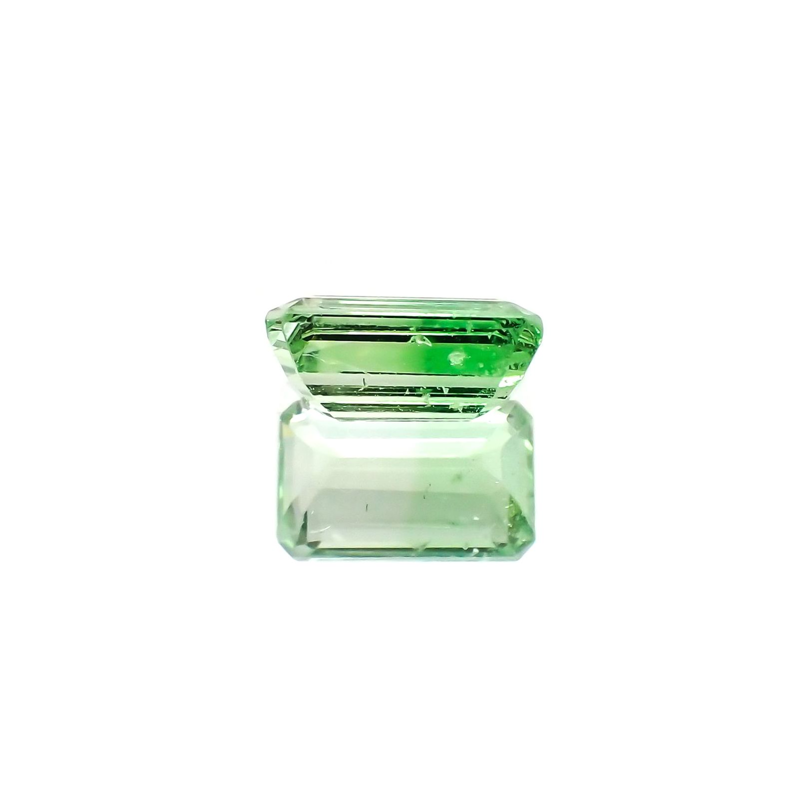 バイカラーツァボライト(宝石名グリーン グロッシュラー・ガーネット)タンザニア産 識別済 1.27ct / 7.6x4.8mm前後 [231124264]